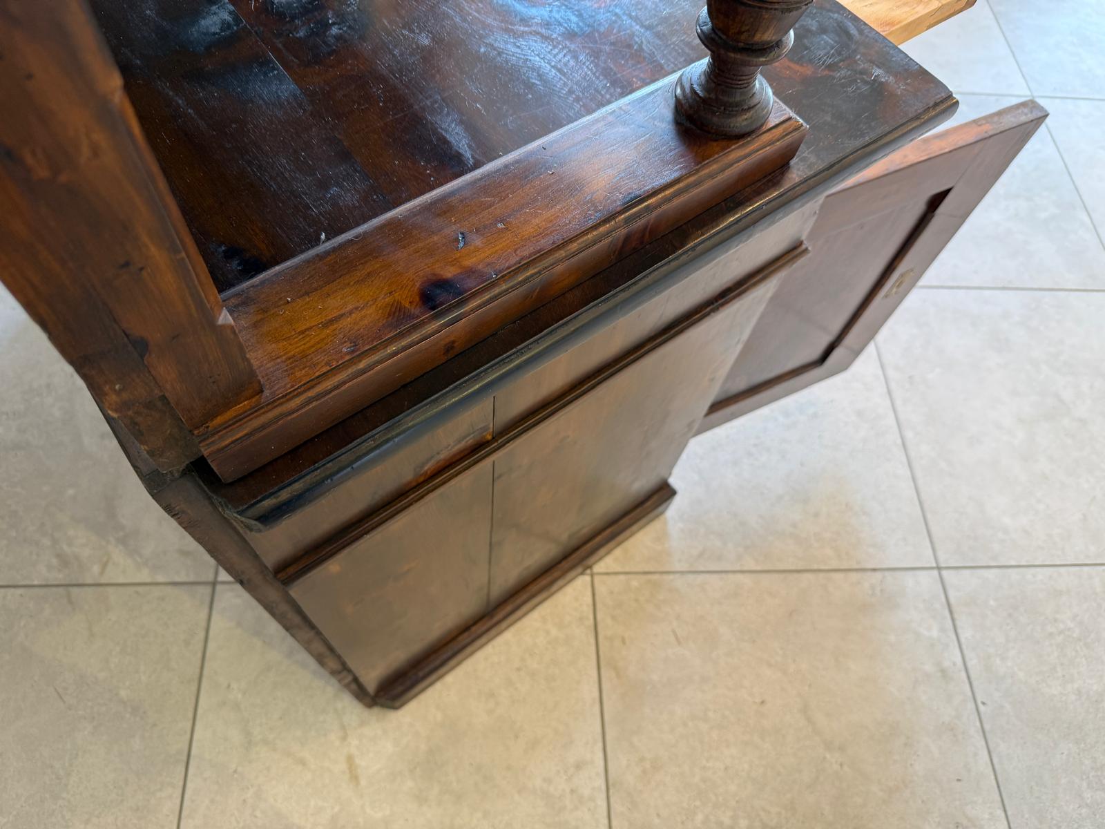 Originale Bäuerlicher Zirbenholz Küchenschrank Küchenkredenz D1257