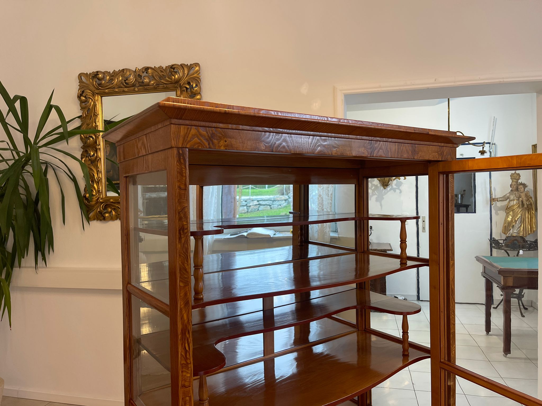 f189a60b-3db5-4039-ba03-1c4fe9de84b3 Biedermeier Vitrine Bücherschrank Eschenholz A4950