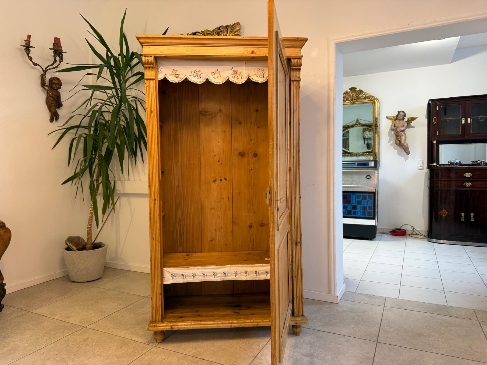 Originaler 1 türiger Bauernschrank Gründerzeit Naturholzschrank Bauernstube Weichholz D1159