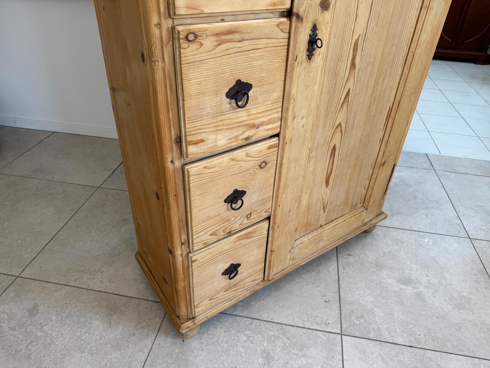 Uriger Biedermeier Brotschrank Almerschrank Speiskasten Bauernkasten G1775