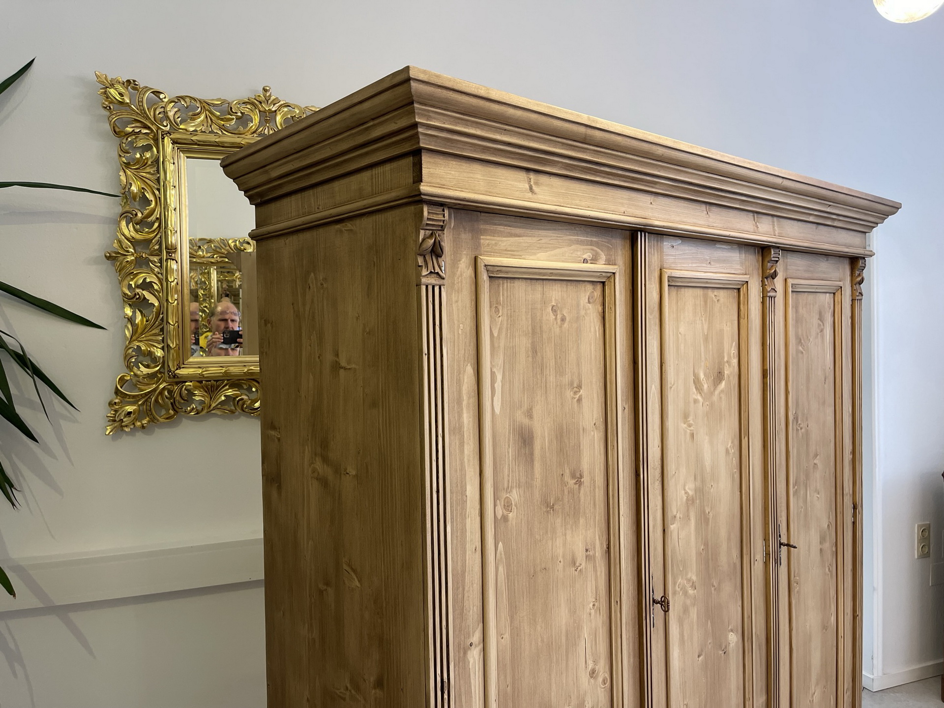 bauernschrank-Biedermeier_17 Garderobenschrank Bauernschrank Kasten Bauernmöbel B2089