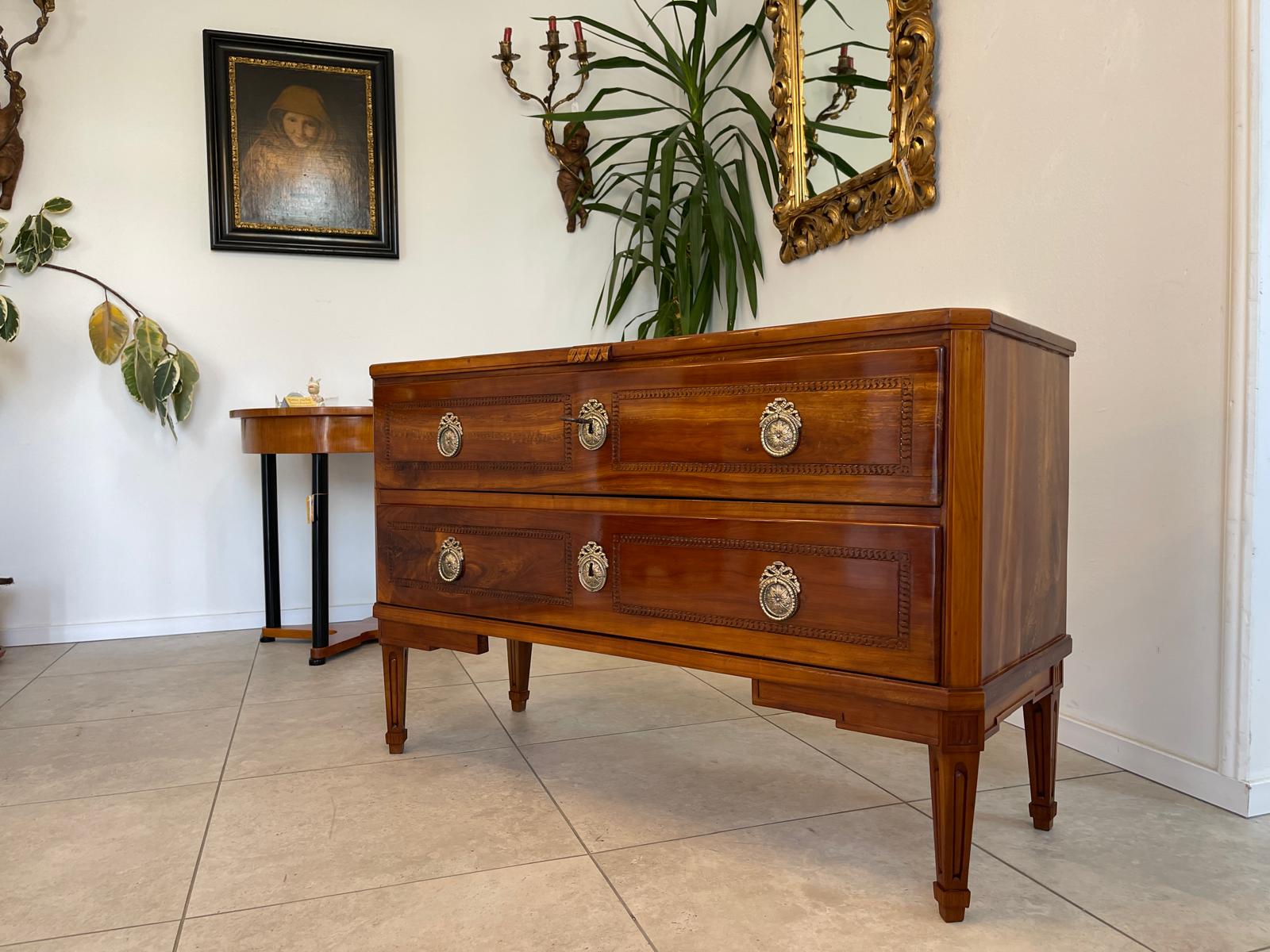 Restautierte Originale Josefinische Kommode Josefinische Kommode, um 1795 G1318