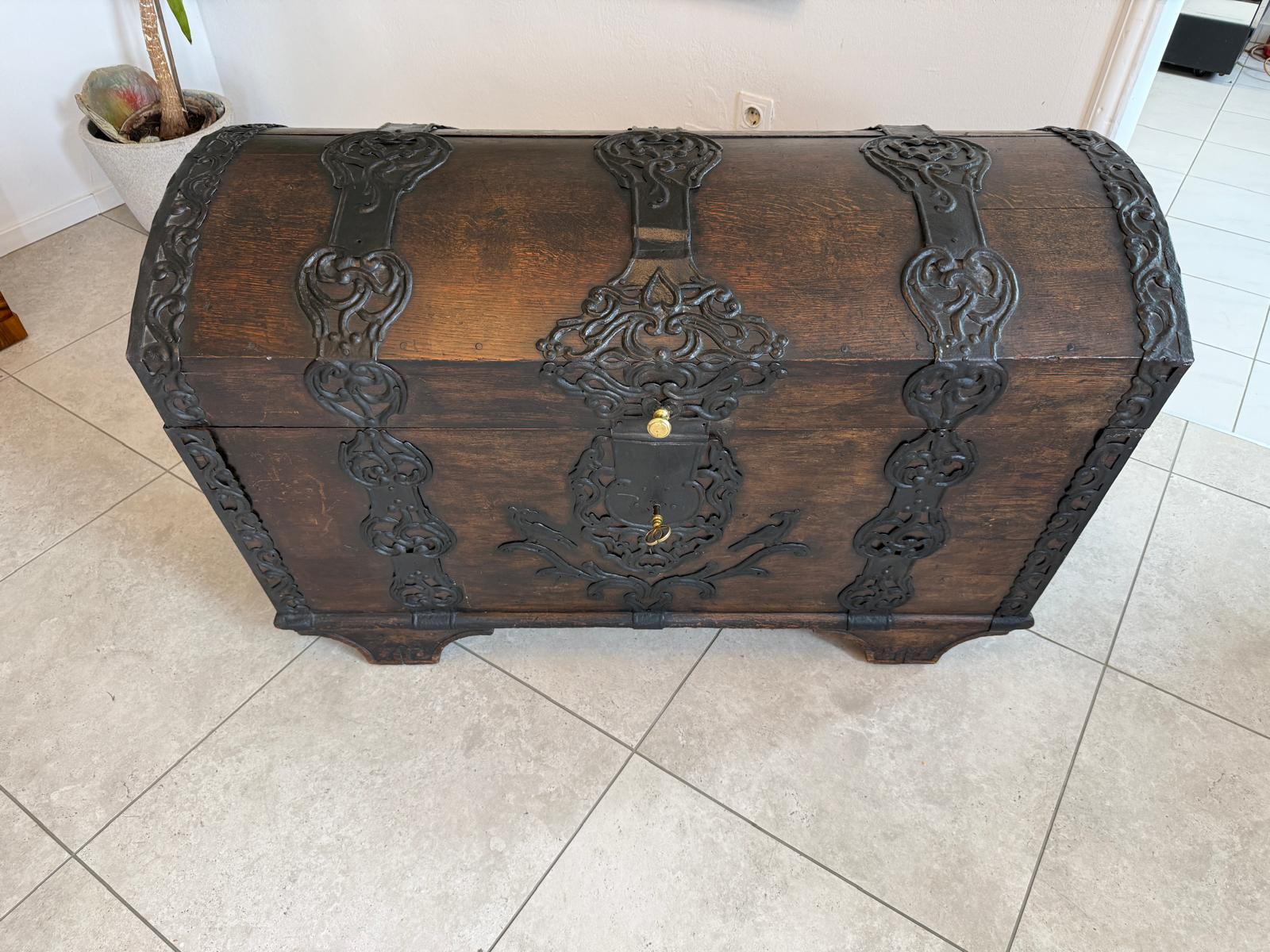 Urige Barocktruhe Tiroler Truhe Landhaustruhe Bauerntruhe D2434