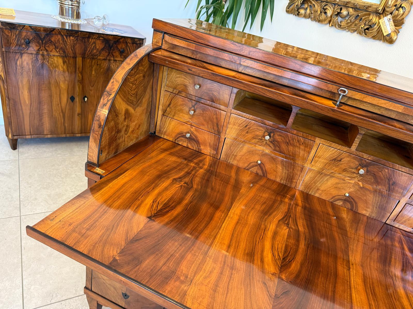 Sale Restaurierter Biedermeier Sekretär Schreibpult Nussholz G1968