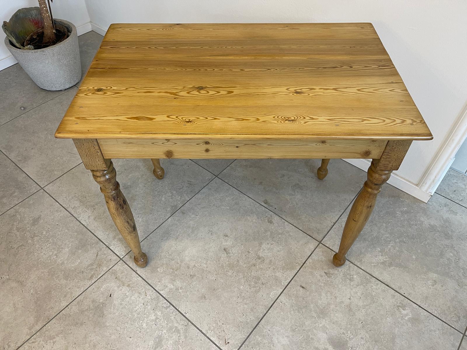 Bäuerliches Gründerzeit Tischerl Beistelltisch Bauerntisch G1254