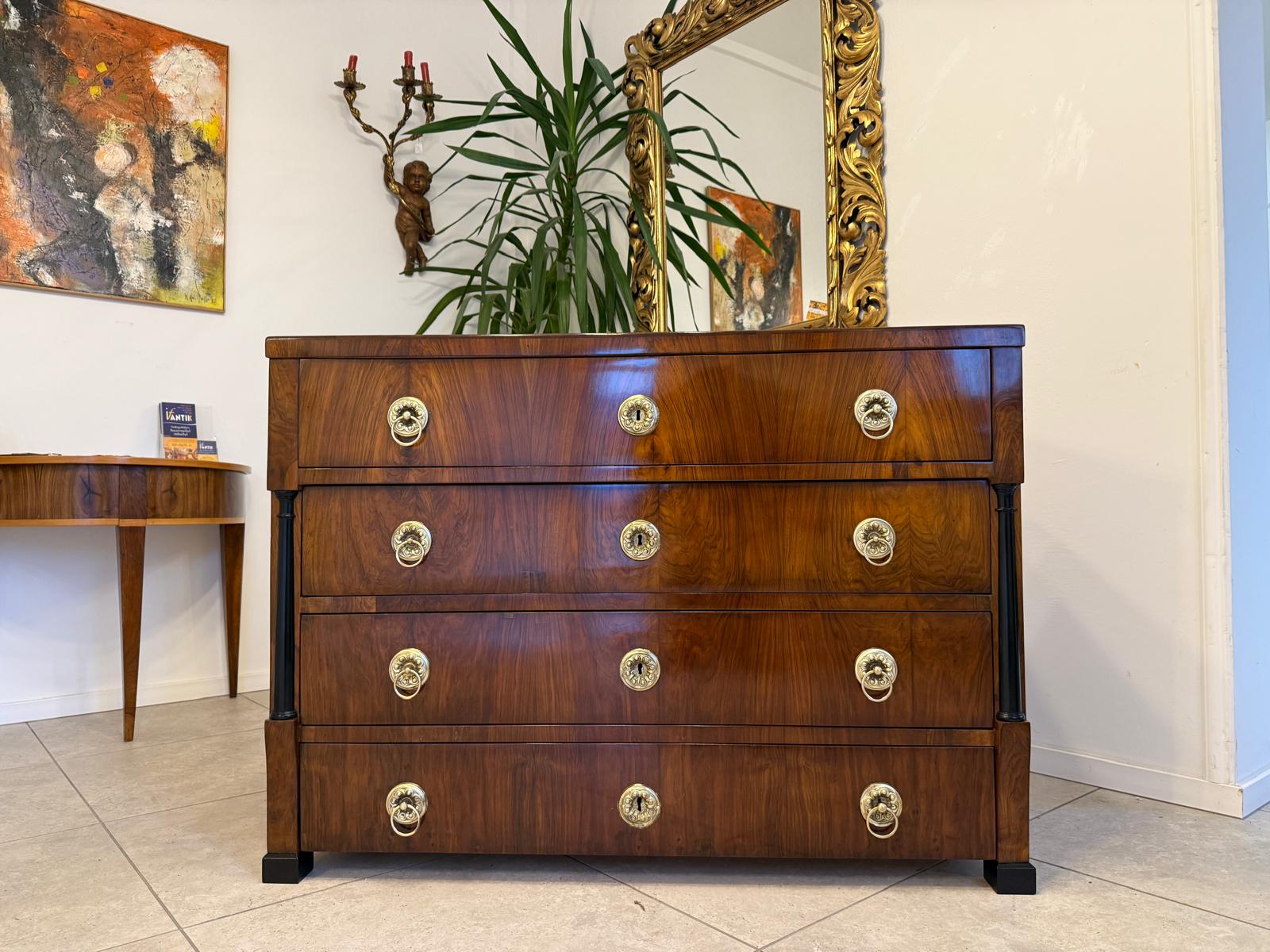 Restaurierte Biedermeier Kommode 4 Ladenkommode Nussholz G2391