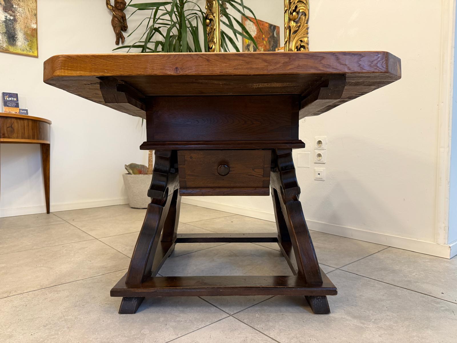 Uriger Jogltisch Bauerntisch Naturholz Hüttentisch Naturholztisch G2224