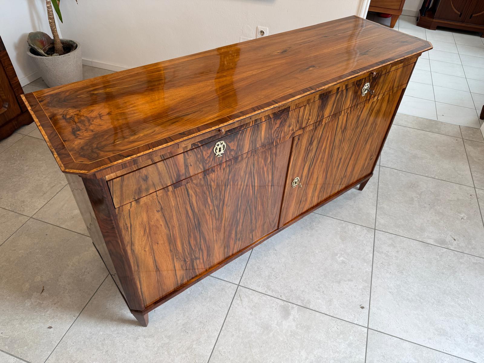 Restaurierte Biedermeier Anrichte Sideboard Antiquität Nussholz G1836-1