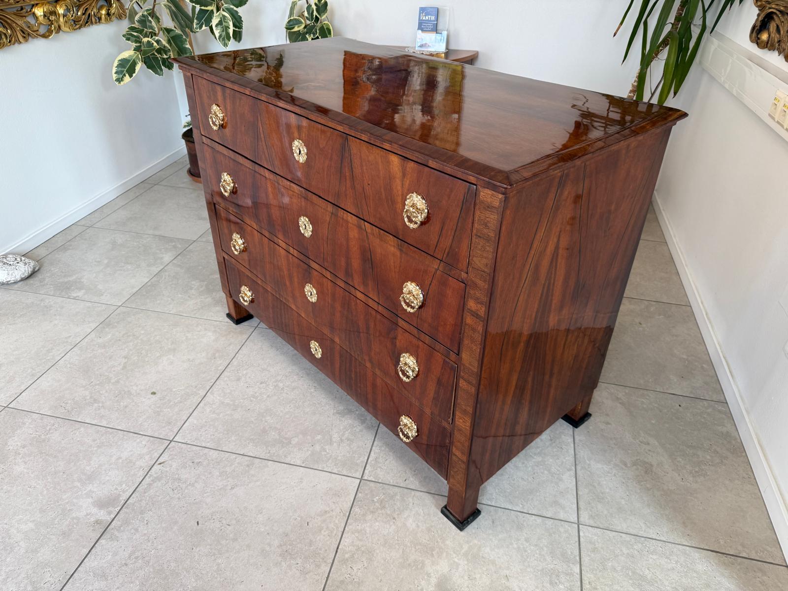 Restaurierte Biedermeier Kommode 4 Ladenkommode Nussholz G2210