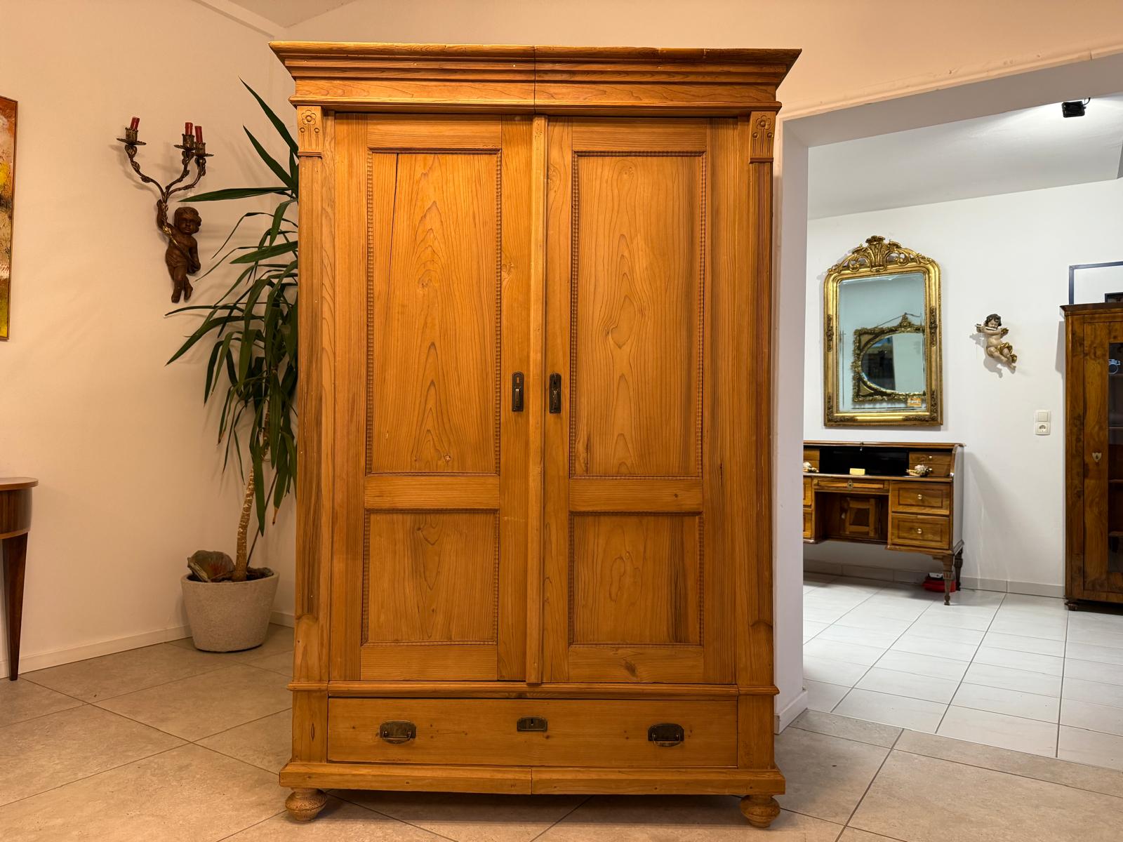 SALE Gründerzeit Bauernschrank Biedermeier Schrank G2225