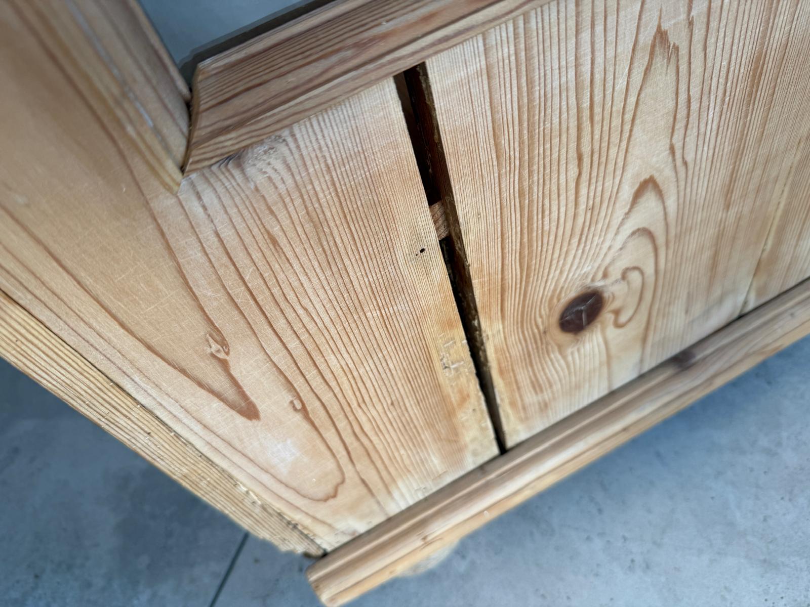 Bäuerliche Jugendstil Vitrine Bauernvitrine Bauernschrank Naturholz Bücherschrank G1049-1