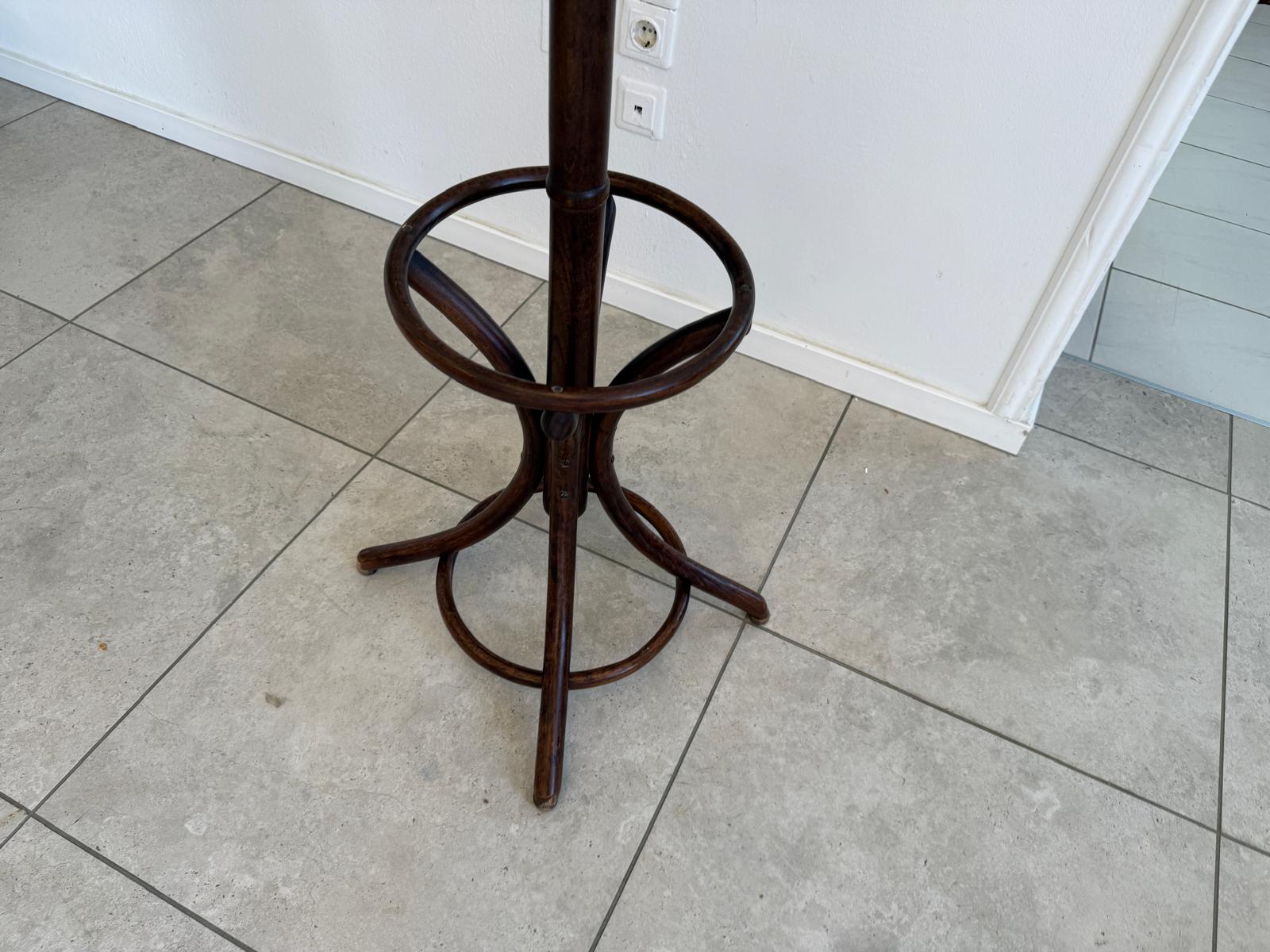 Historischer Kleiderständer Braun Bugholz Kleiderablage / Hutablage D2885