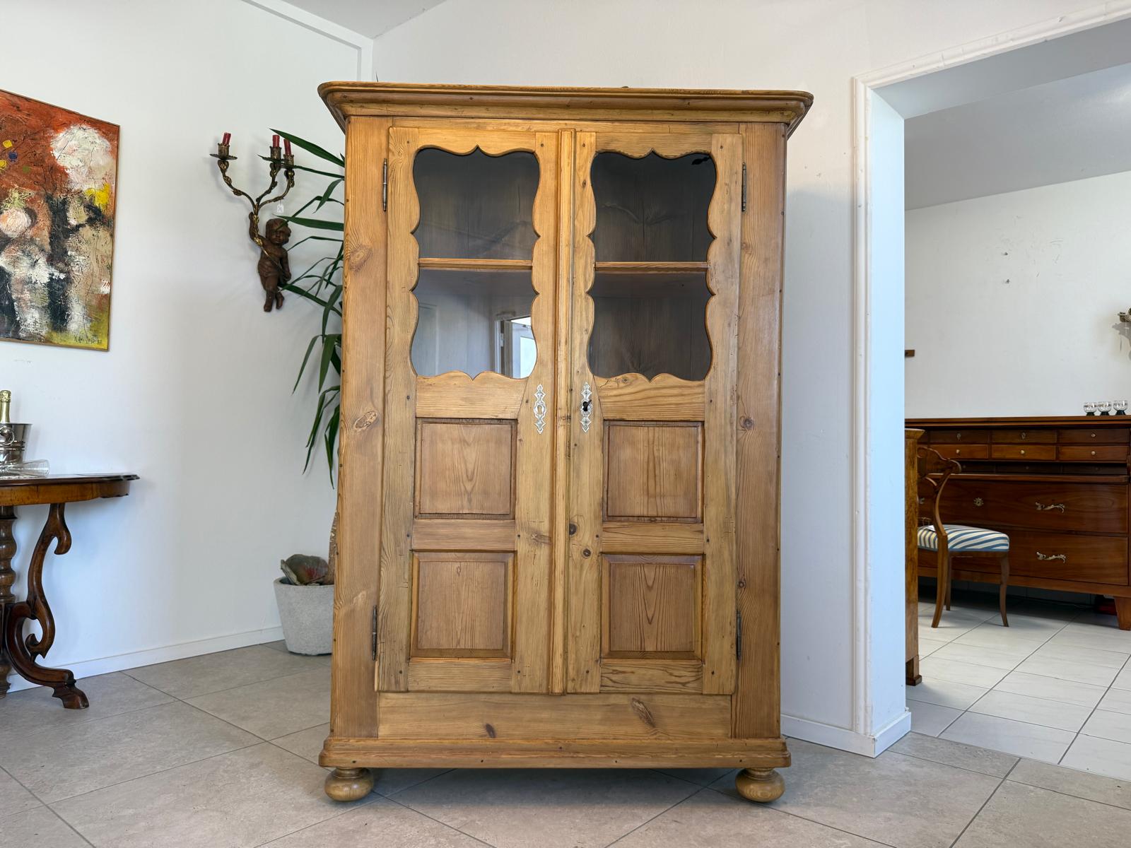 Restaurierte Biedermeier Vitrine Bäuerliche Vitrine Bücherschrank G1185