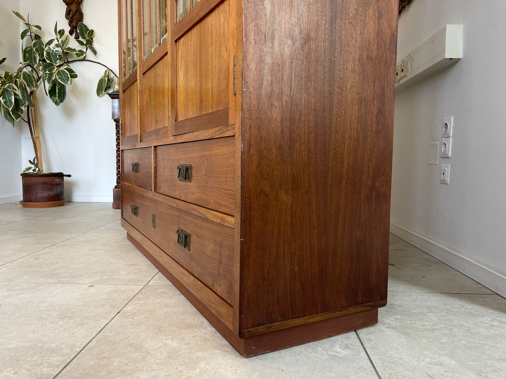 081b9f19-2362-4566-a764-01ba9d451719 Jugendstil Schrank Kleiderkasten Jugendstil Bücherschrank A4887