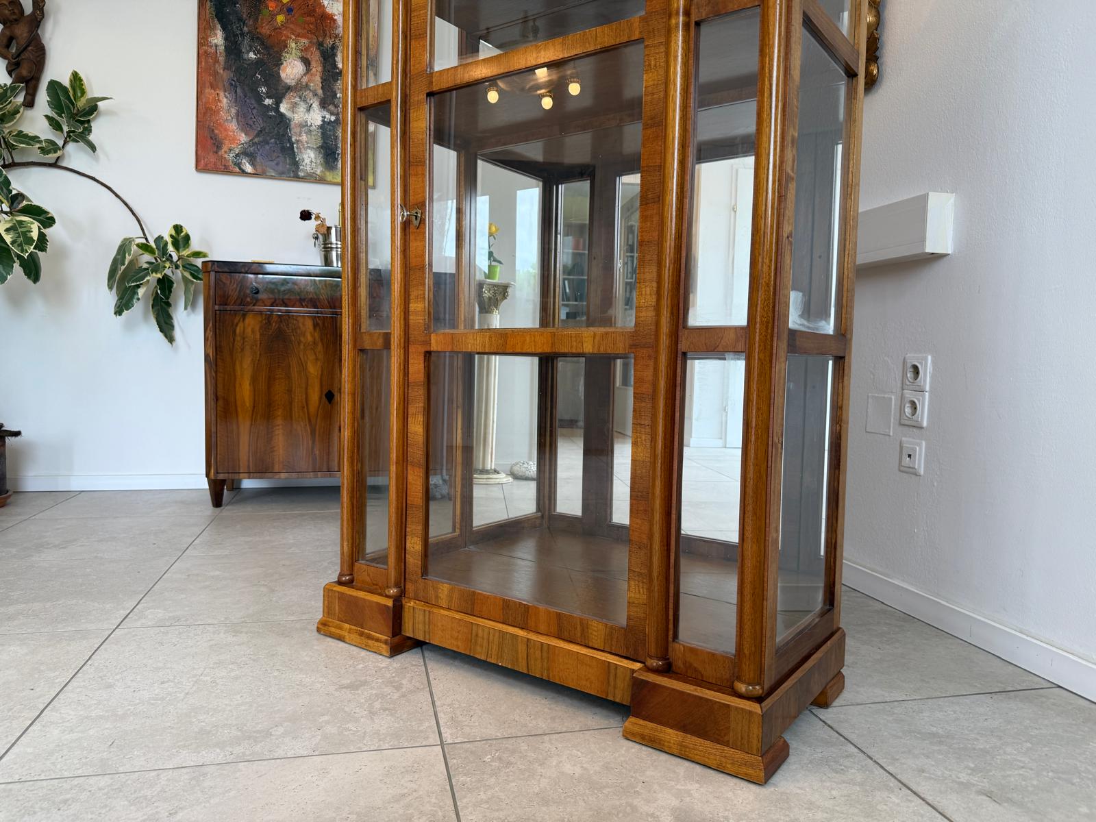 Vitrine im Biedermeier Stil Bücherschrank Glasschrank Edel G1884