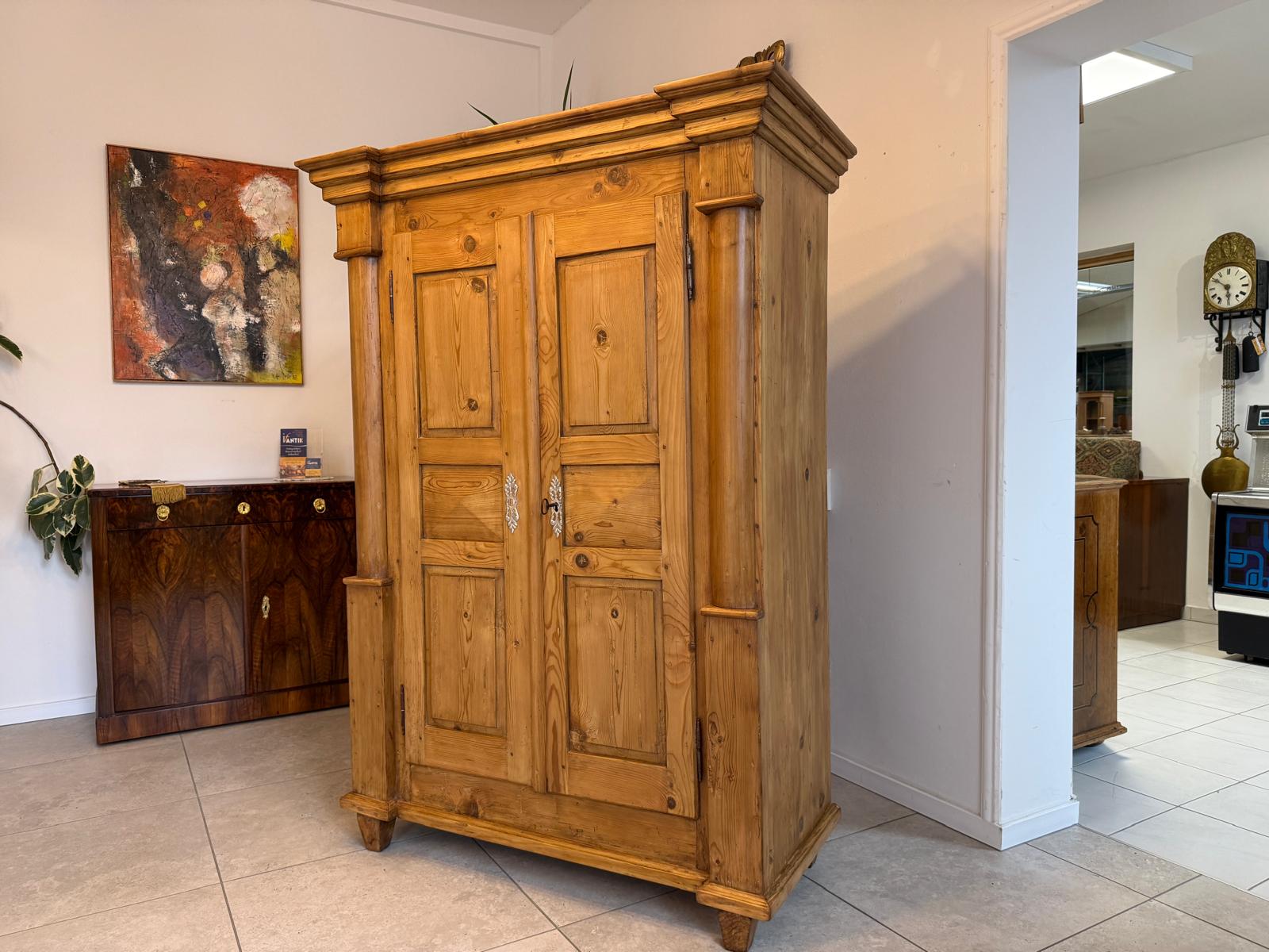 Originaler Bauernschrank Biedermeierschrank Hallenschrank Bauernkasten D1116