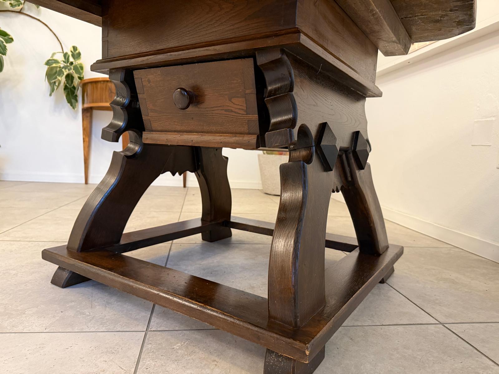 Uriger Jogltisch Bauerntisch Naturholz Hüttentisch Naturholztisch G2224