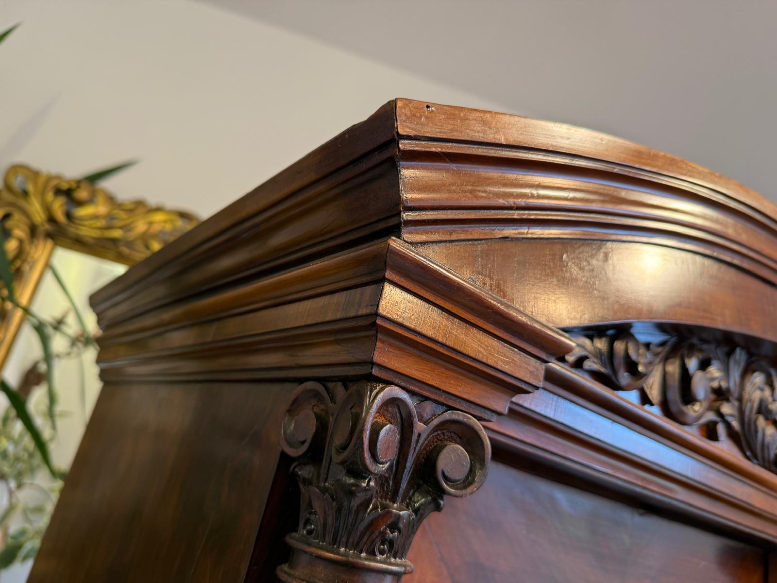 Gründerzeit Vitrinenschrank Bücherschrank Nussholz Furniert G2395