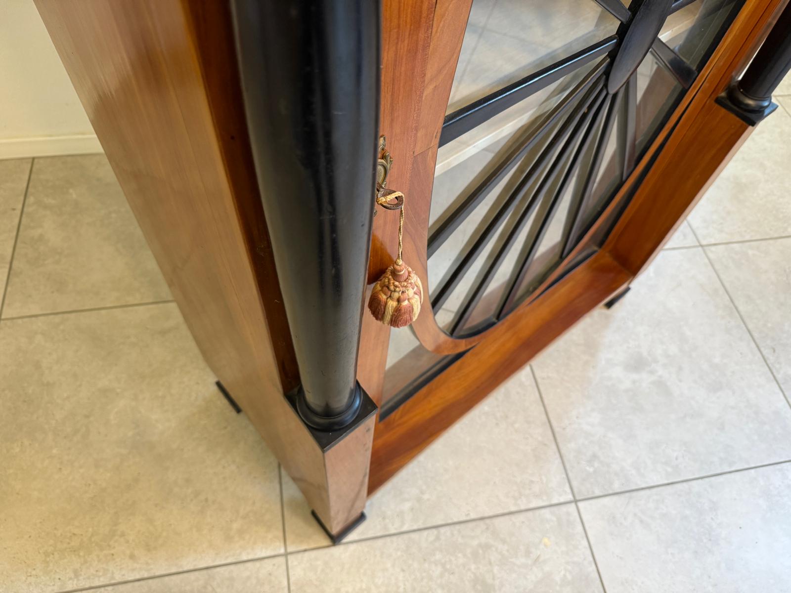 Sale Empire Vitrine Sonnenvitrine Bücherschrank Nussholz Antiquität G2305