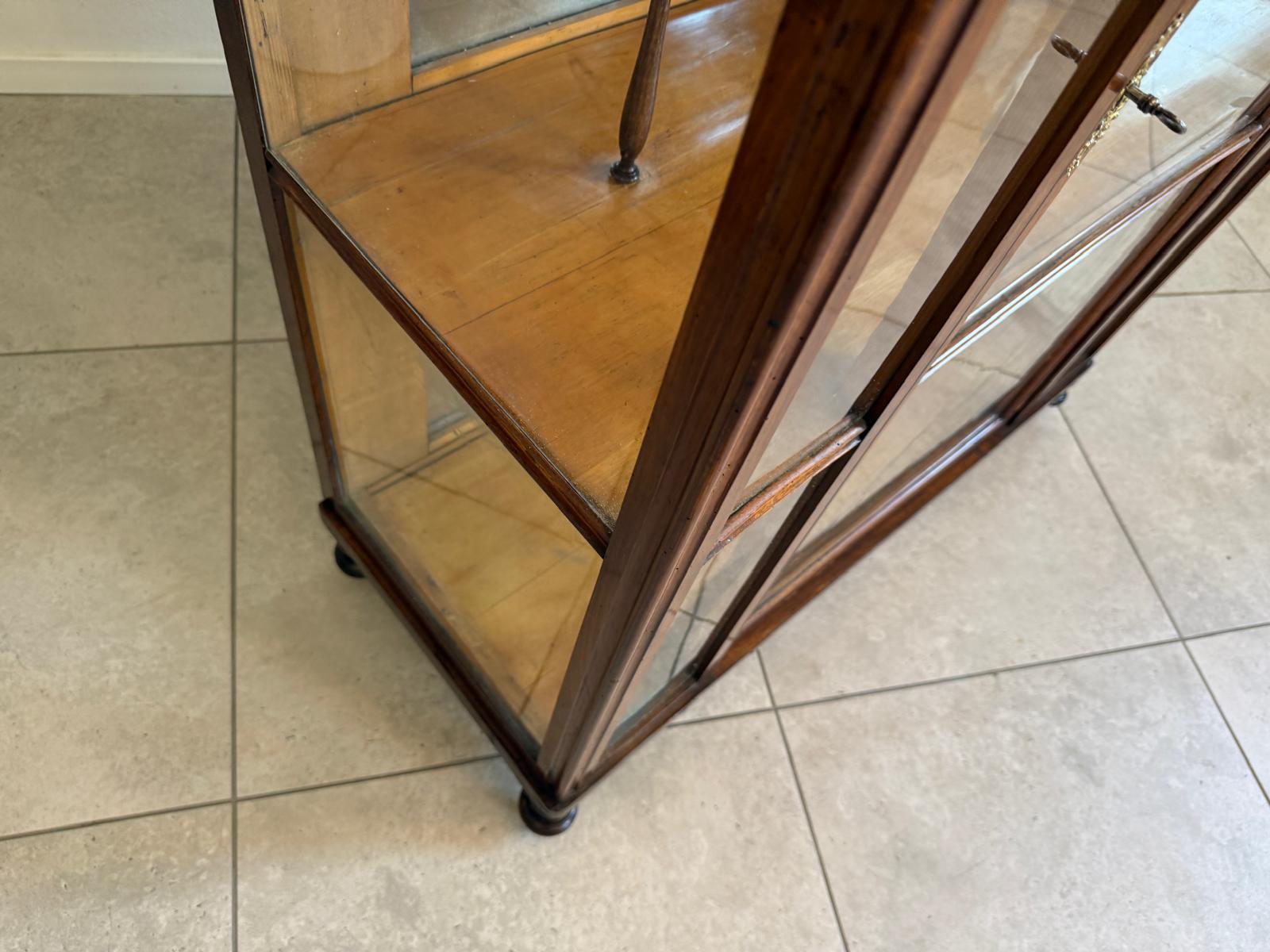 Altrestaurierte Spätbiedermeier Vitrine Bücherschrank Glasschrank Antiquität D2725