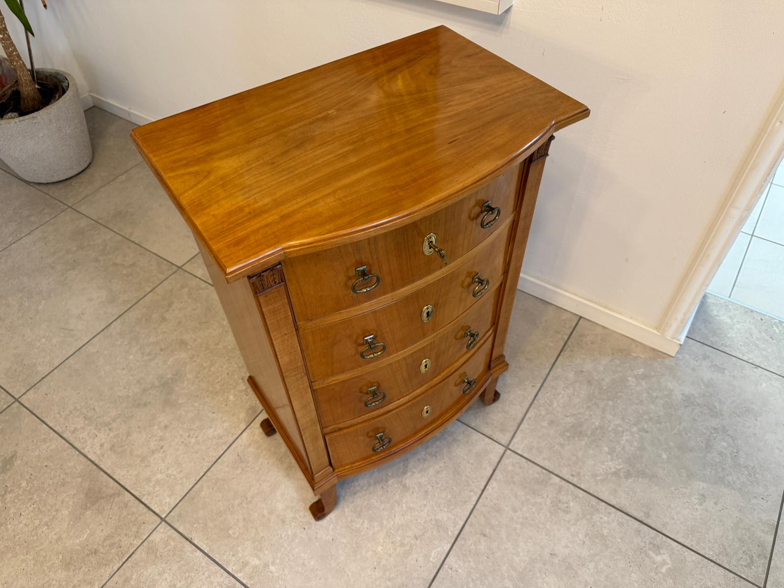 Restaurierte Jugendstil Kommode 4 Ladenkommode Nussholz G2226