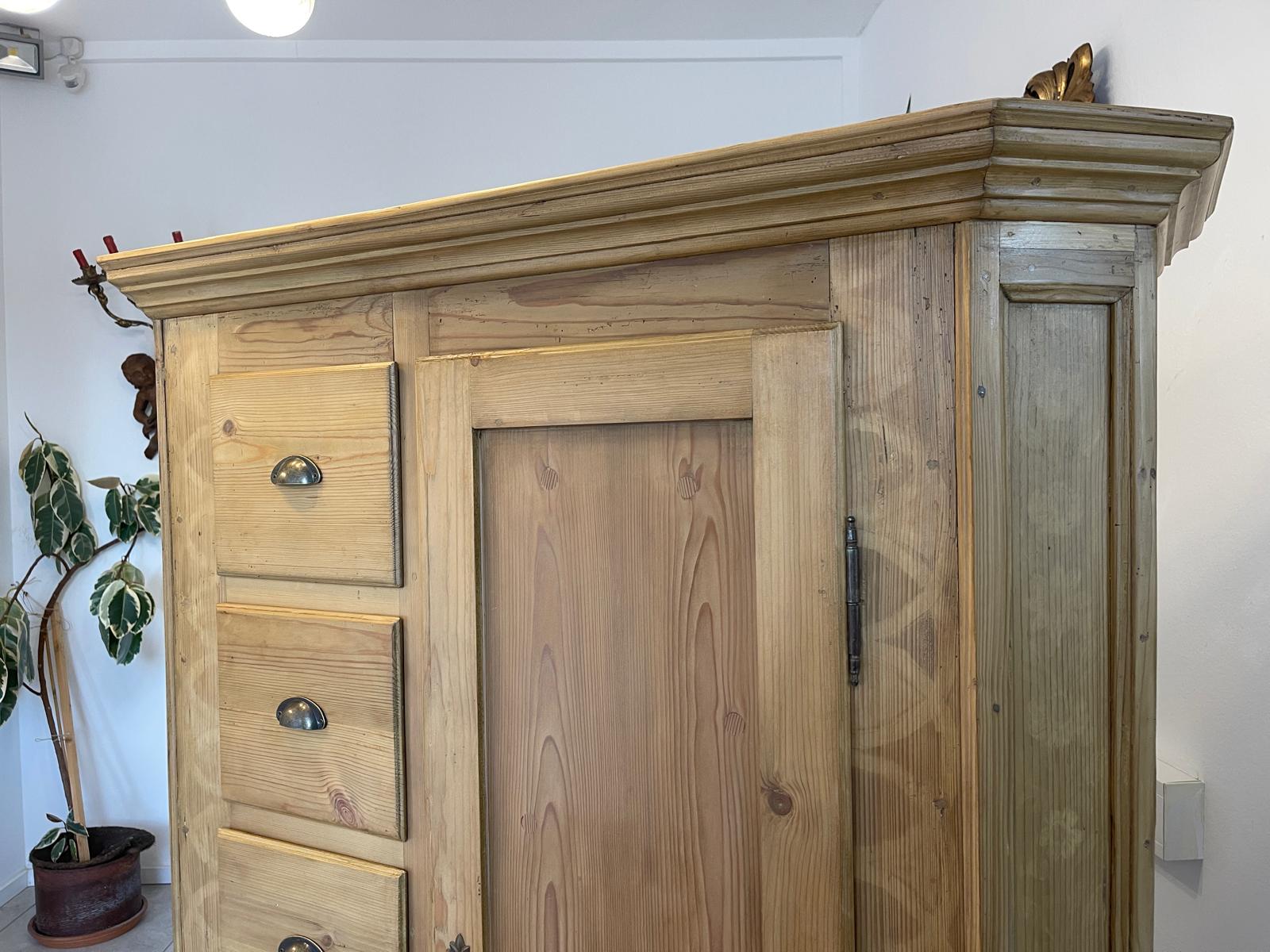 Bäuerlicher uriger Brotschrank Almerschrank Speiskasten Bauernkasten G1259