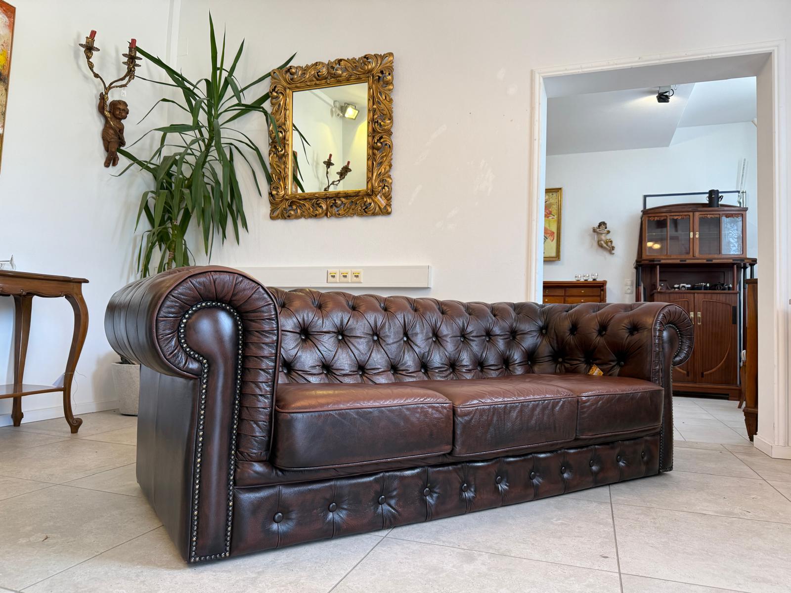Chesterfield 3er Clubsofa Diwan Couch Antik Braun Kultstück G1832