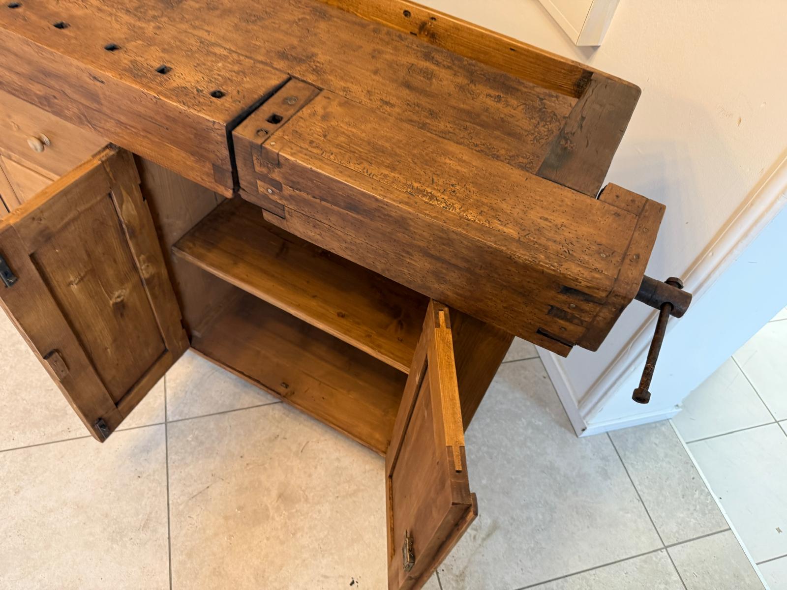 Historische Hobelbank Werkbank Pult Tresen Ladenschrank Designerstück D1248