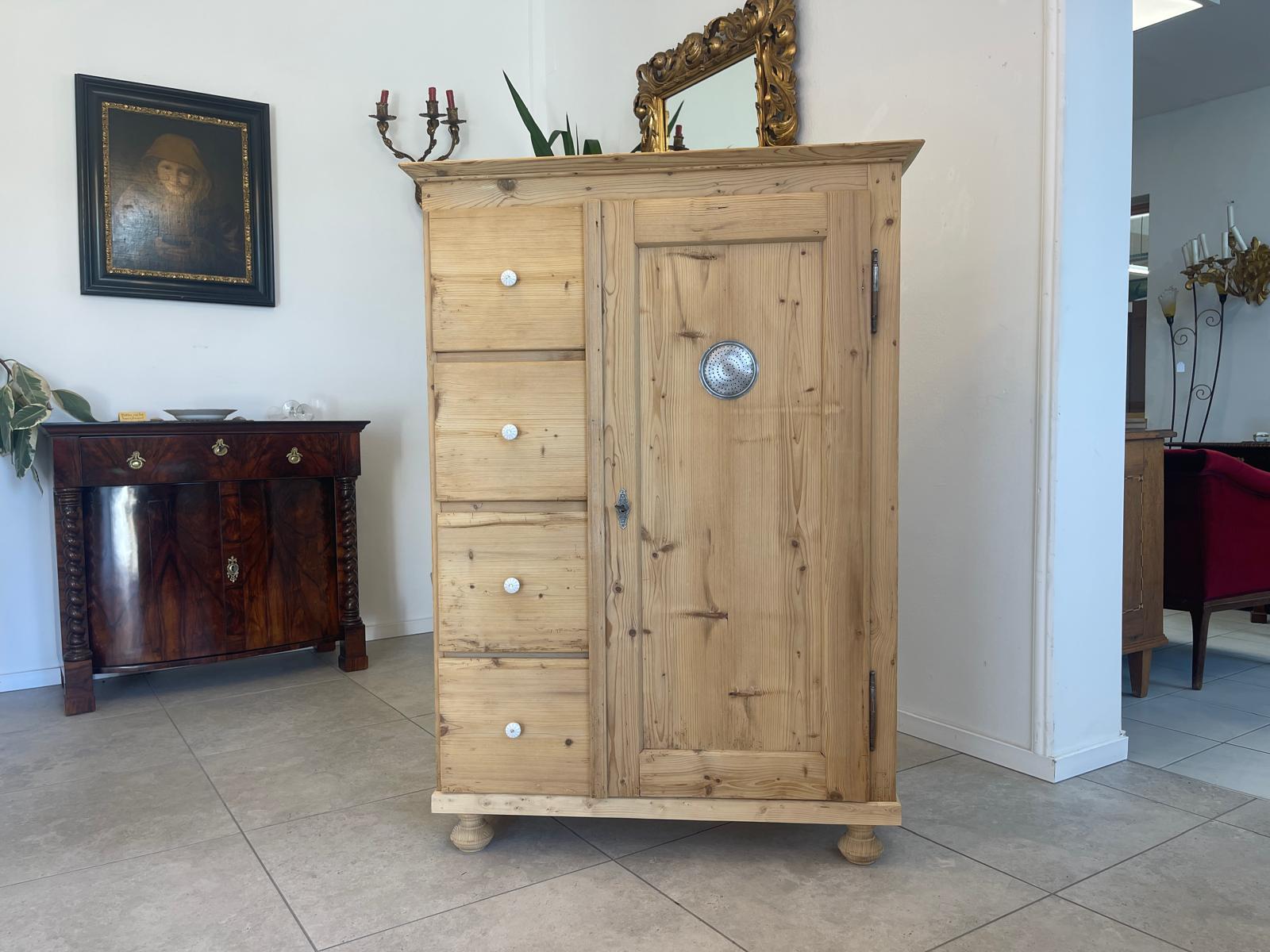 f4210875-8ea7-4856-b3bb-e09ac646db1a Biedermeier Brotschrank Almerschrank Speiskasten A4968