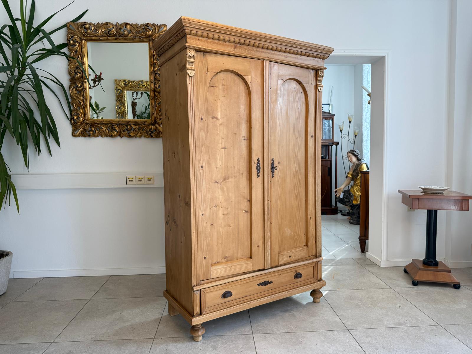 Original Gründerzeit  Bauernschrank Bauernkasten Kasten G1960