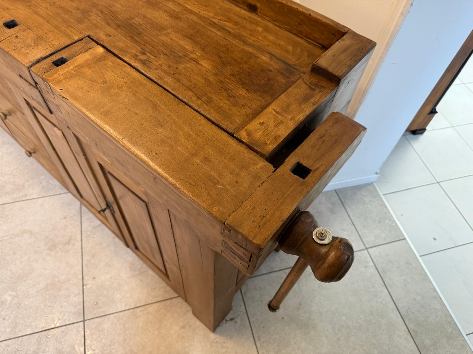 Historische Hobelbank Werkbank Pult Tresen Ladenschrank Designerstück D1246