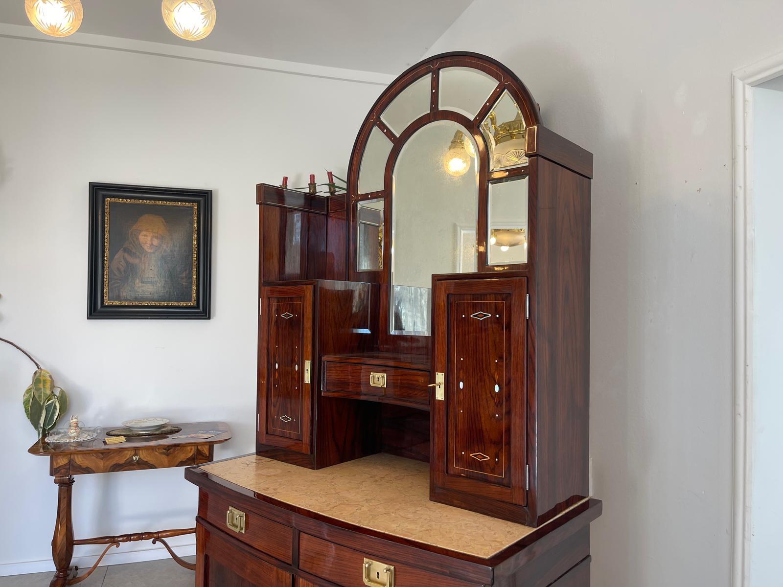 Sale Restauriertes Jugendstil Designerbuffet Aufsatzbuffet Schellack Antiquität G1377-1
