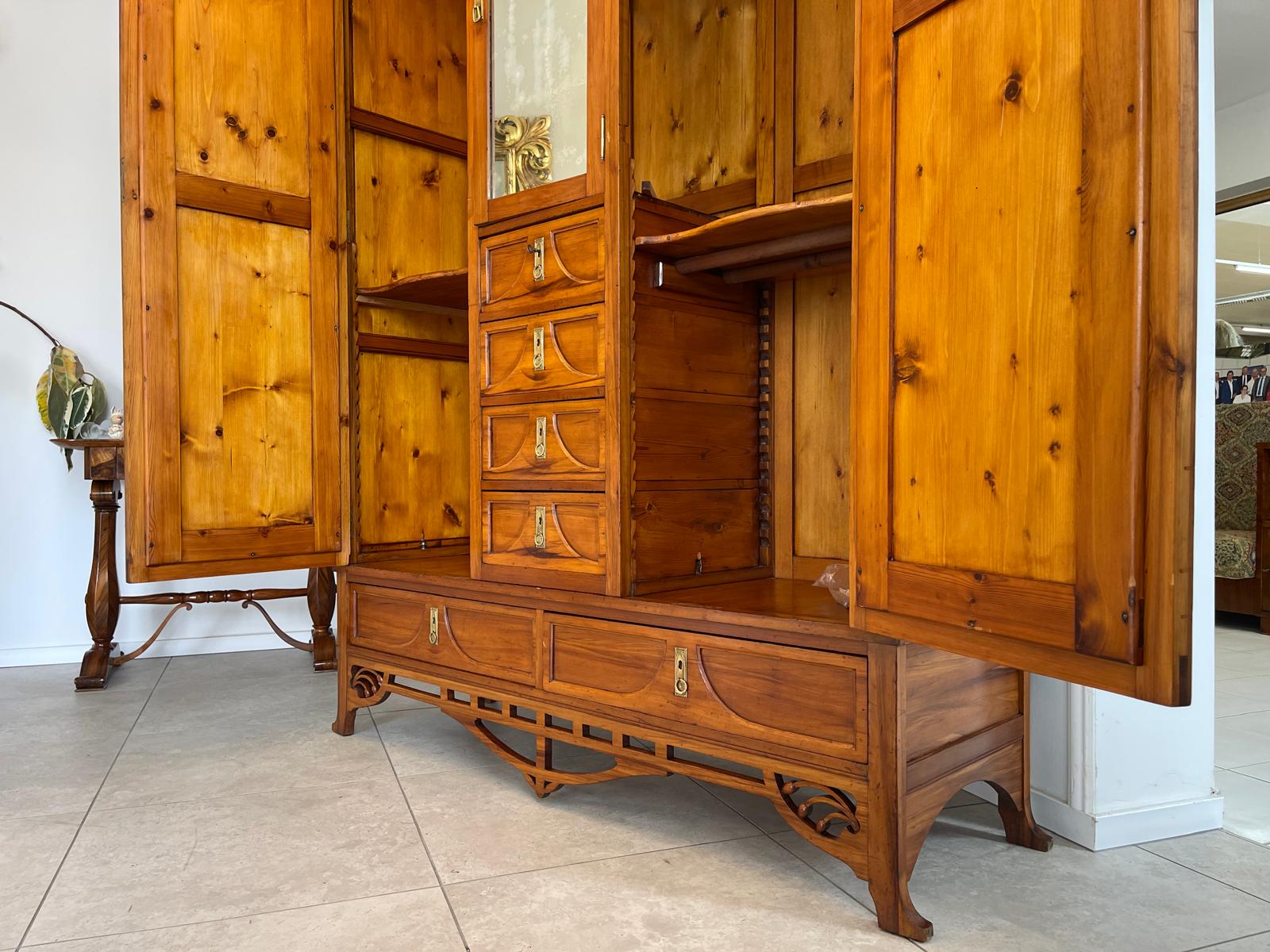 Geräumiger Jugendstil Glasschrank Kleiderkasten Schrank Garderobenschrank G1351