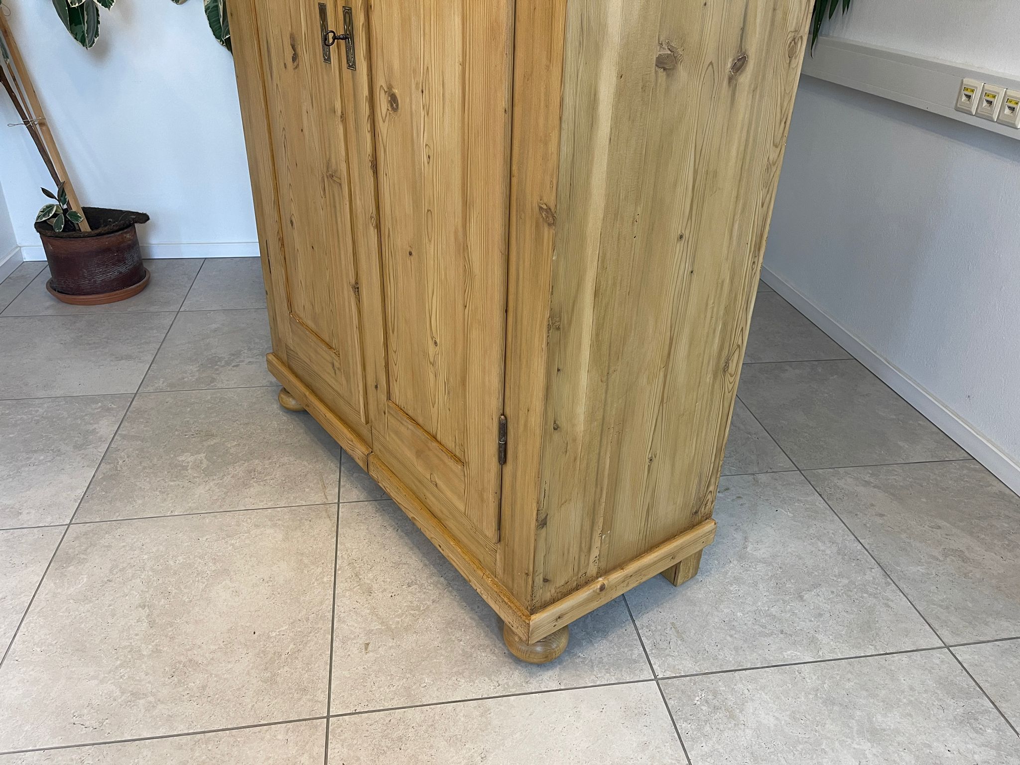 3448c604-7baa-4ef5-9c06-cc3f4f3118da Traum Biedermeier Bauernschrank Naturholzschrank A5026