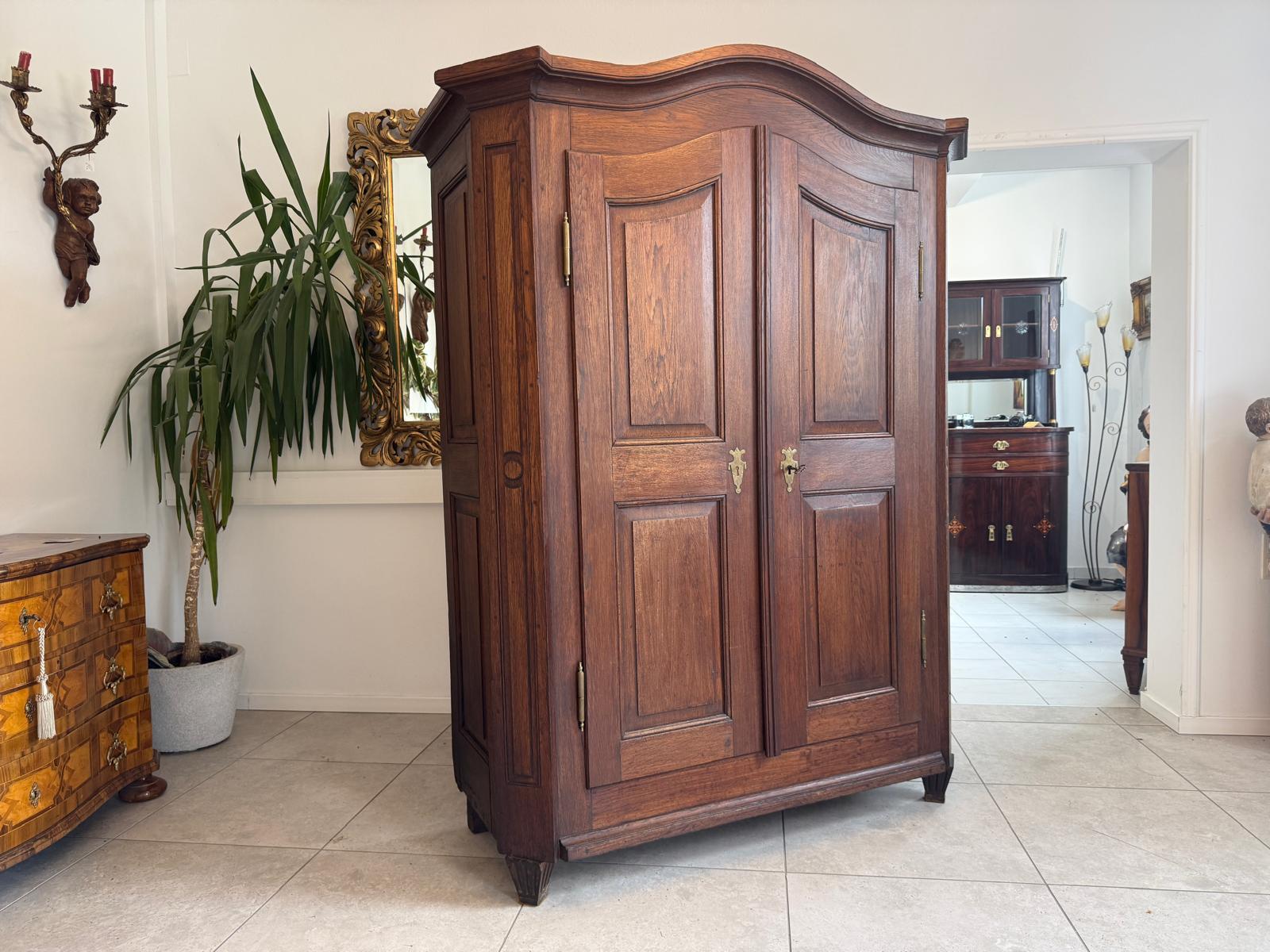 Barock Hallenschrank Schrank Eichenholz Geschnitzt D2626