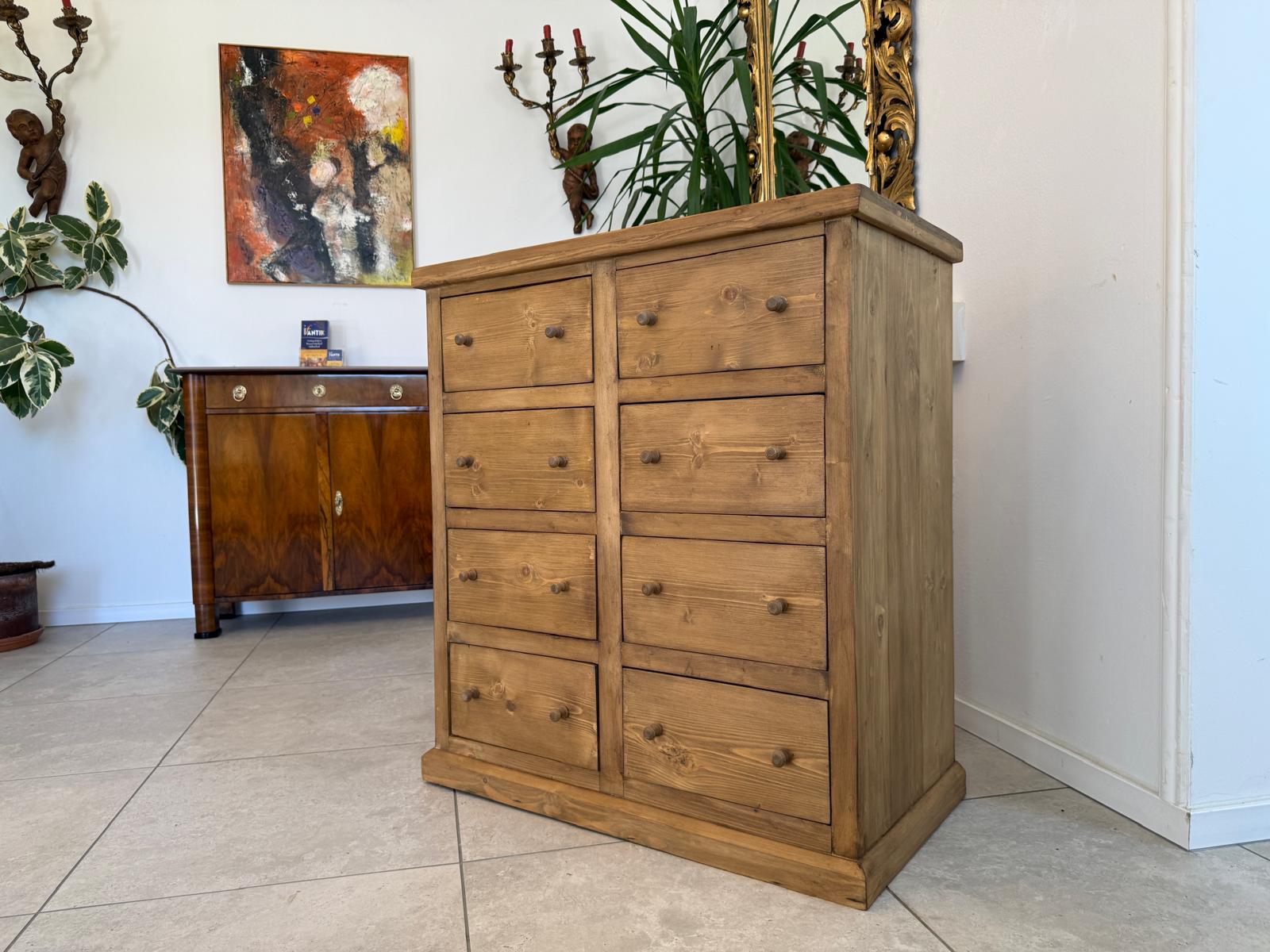 Bäuerliche 8 Ladenkommode Apothekerschrank Altholzkommode Weichholz D2341