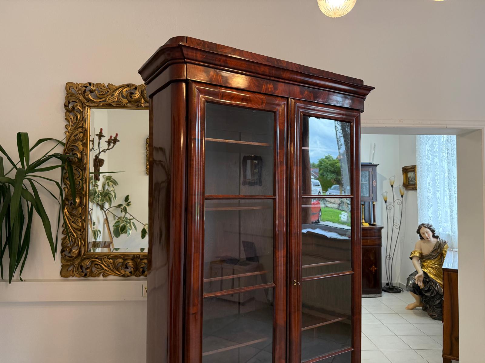 SALE Restaurierte Spätbiedermeier Vitrine Bücherschrank Mahagonie D2875