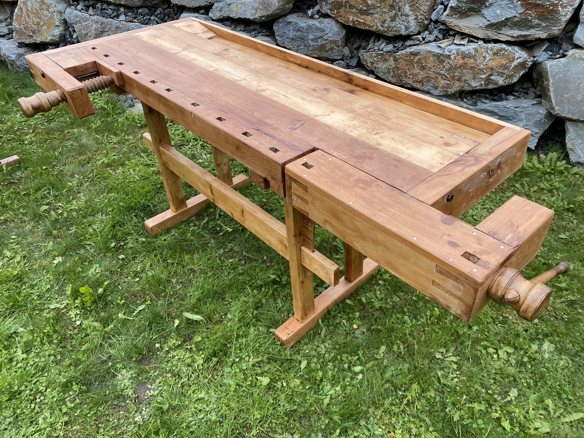 urige alte Hobelbank, Werkbank, Tisch restauriert - breite 201cm E2053