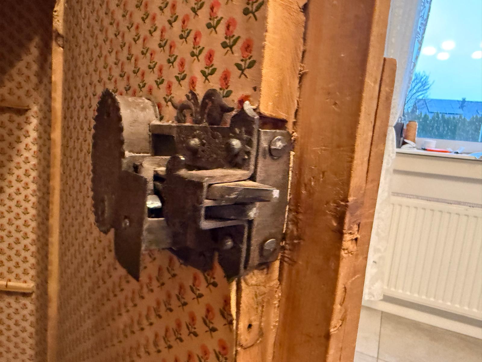 Barocker Brotschrank Almerschrank Vorratsschrank Bauernkasten Antik D1132