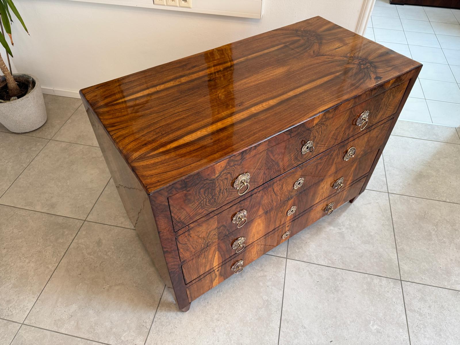 Restaurierte Biedermeier Kommode 4 Ladenkommode Nussholz G2211