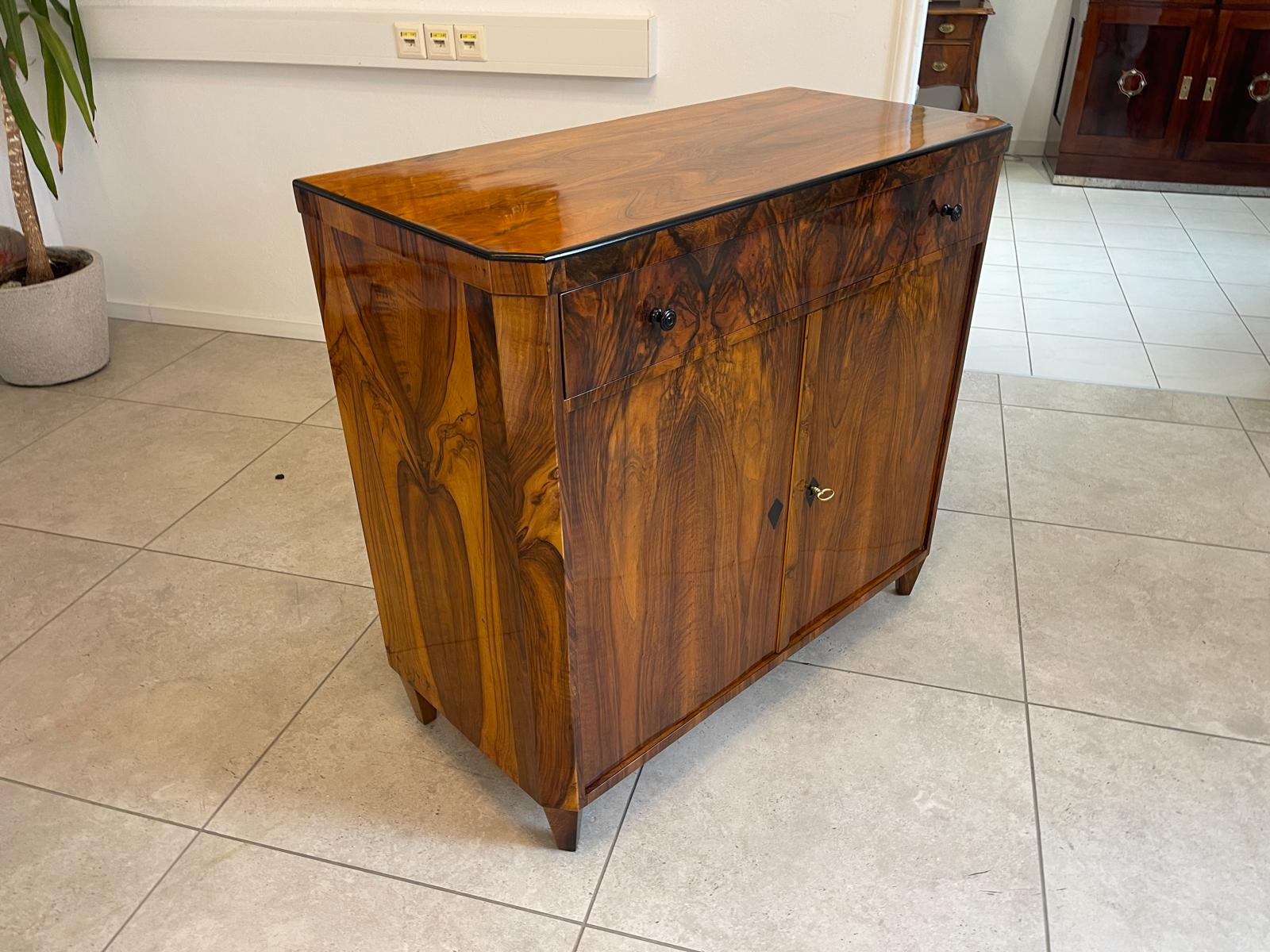 Sale Restaurierte Biedermeier Anrichte Trumeau Nussholz Antiquität G1507