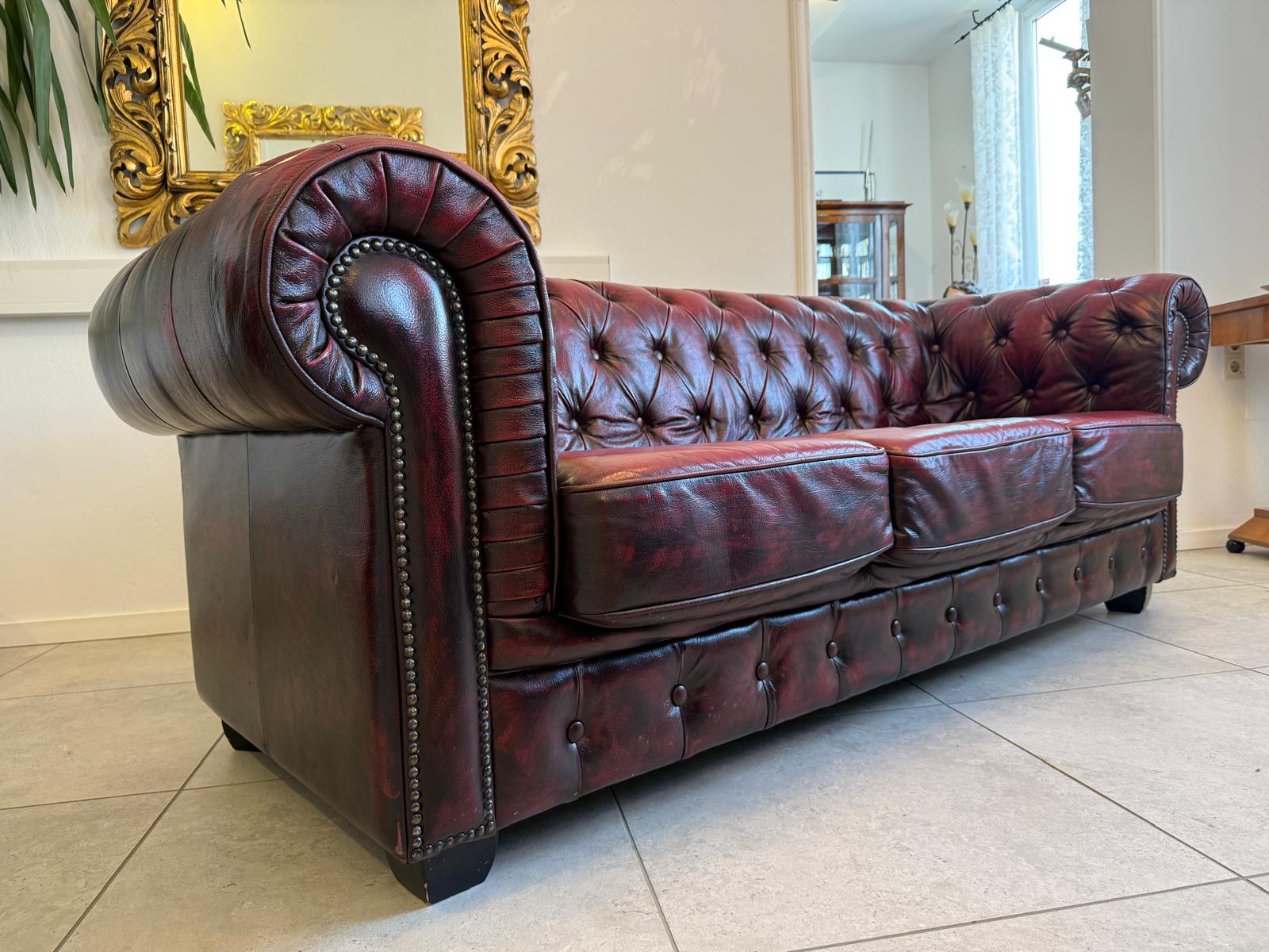 Chesterfield Ensemble 3 teilig Ledersofa Fauteuils Clubmöbel Cultmöbel G2127