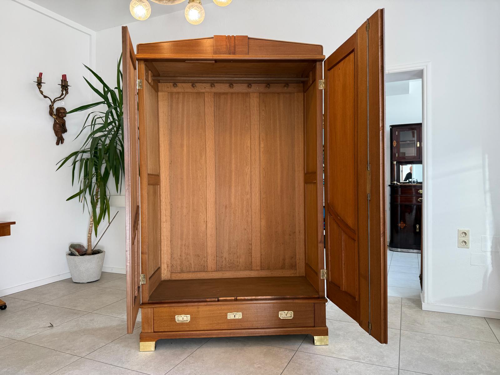 Sale Restaurierter Jugendstil Kleiderschrank Kleiderkasten D1260