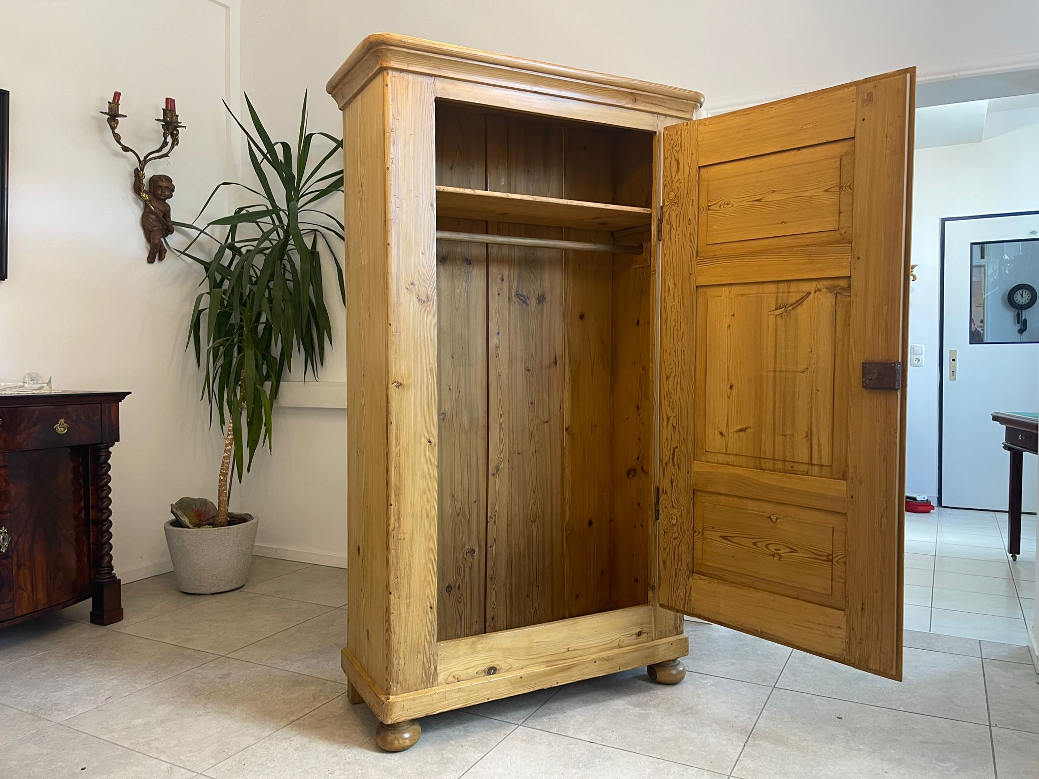 6b573661-3aa4-429d-8f1e-12985f7411bc Steirischer Bauernschrank Biedermeier Schrank A4874