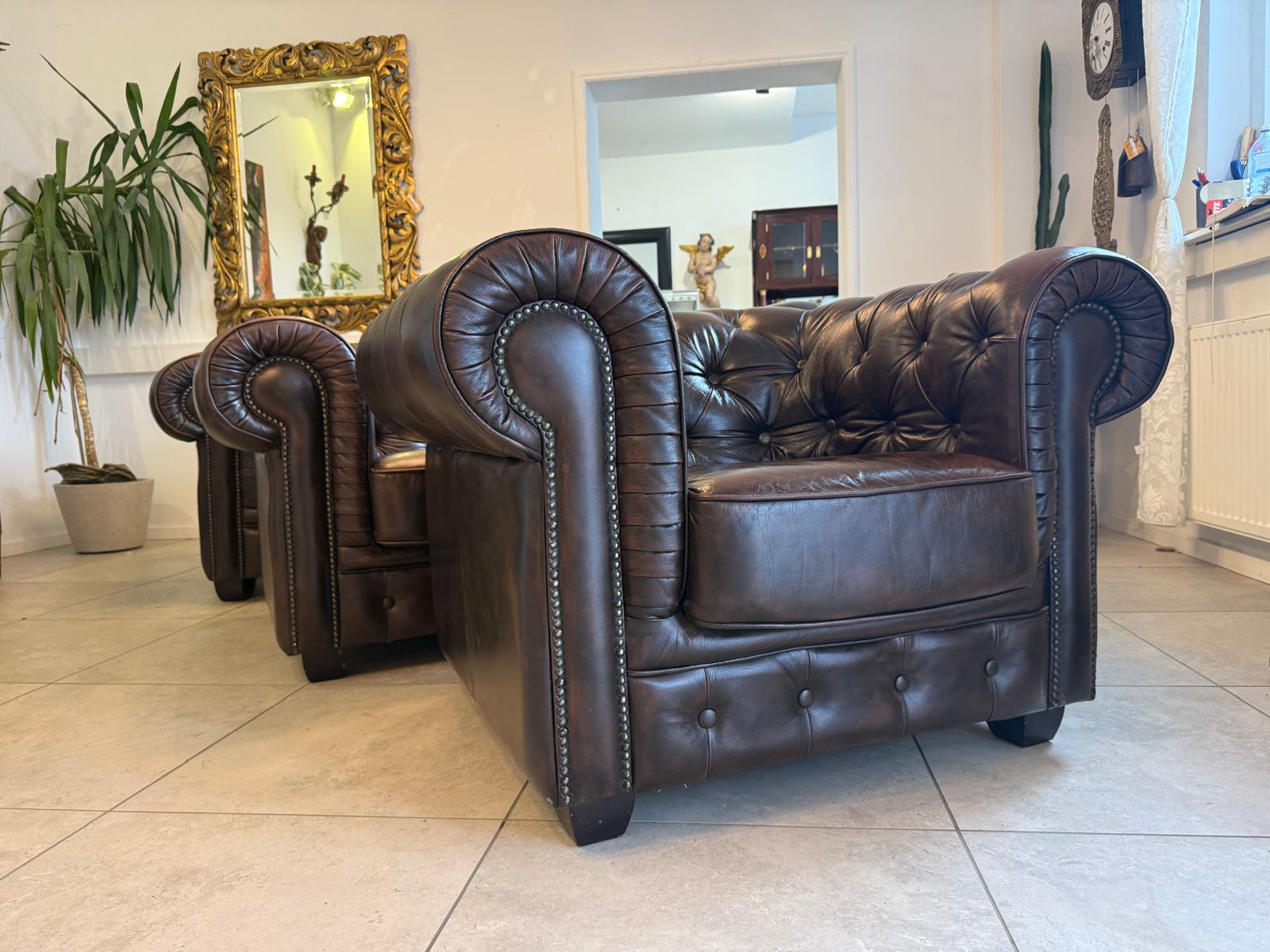 Chesterfield Ensemble 3 teilig Ledersofa Fauteuils Clubmöbel Cultmöbel D2844