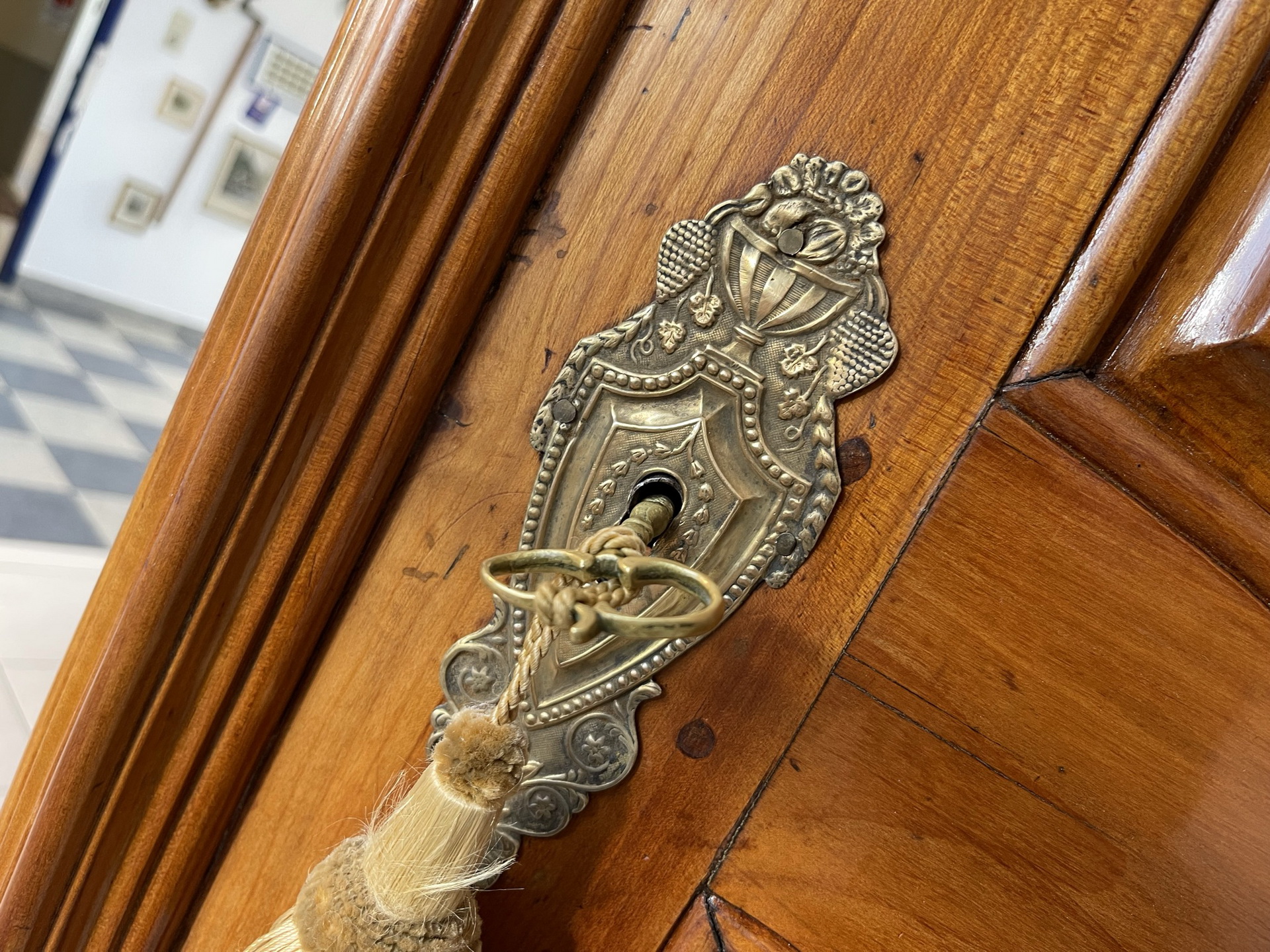 barock-empire-biedermeier_32DQIdm9UX2q1b3 Prachtvoller Barockschrank Bauernschrank Antik Altrestauriert A2773