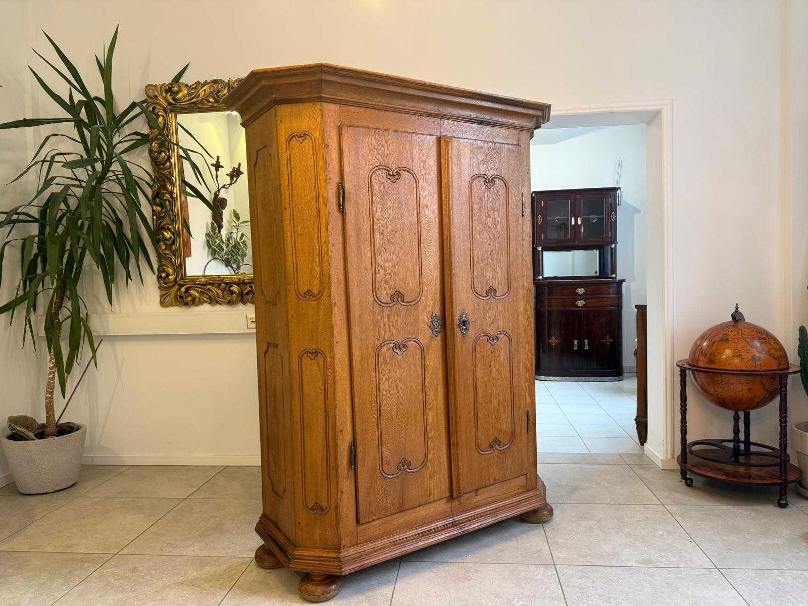 Originaler Eichenschrank Rauchschrank um 1780 Antiquität D1068