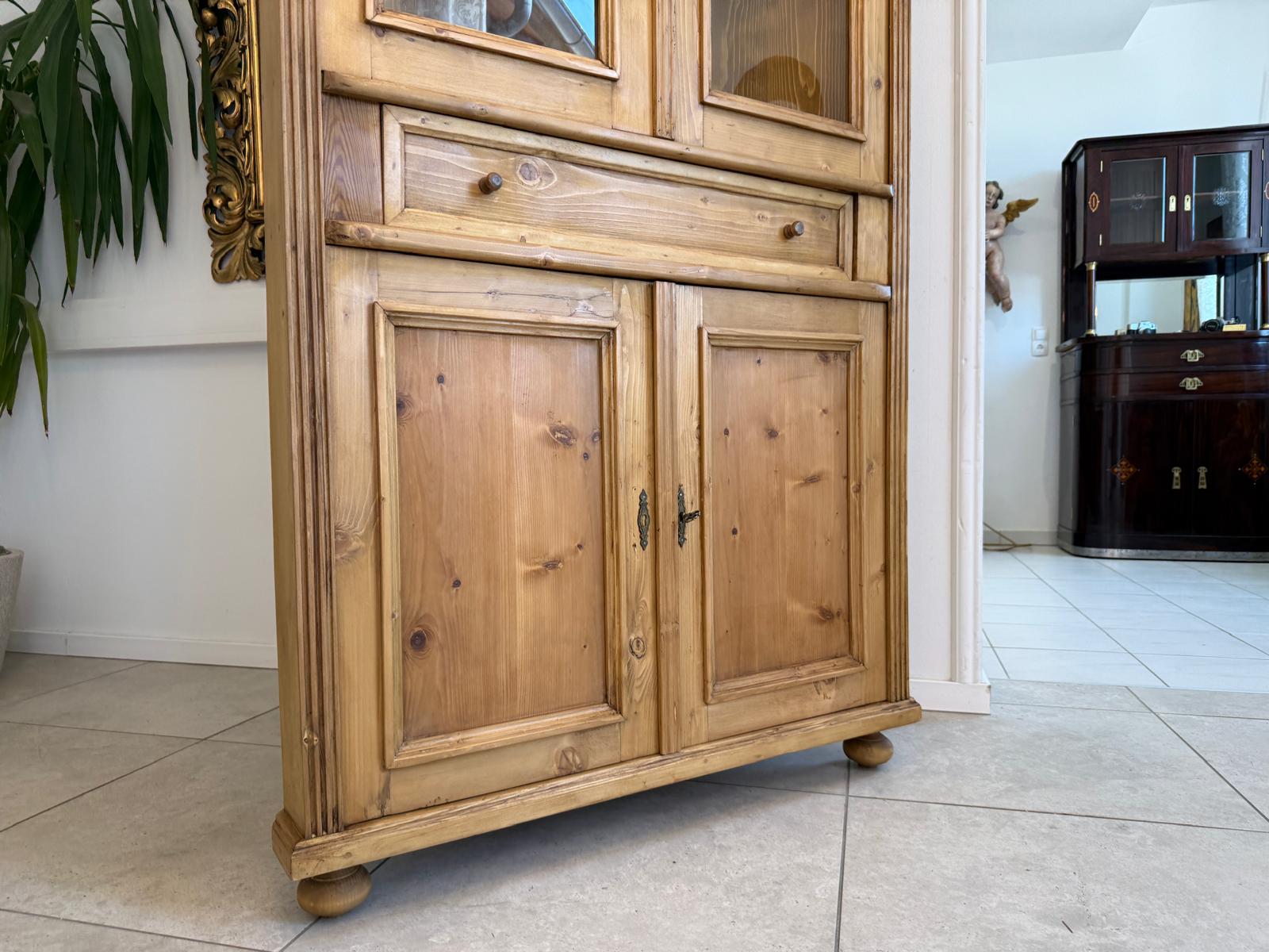 Eckschrank Eckvitrine Naturholz Gründerzeit Stil D2492