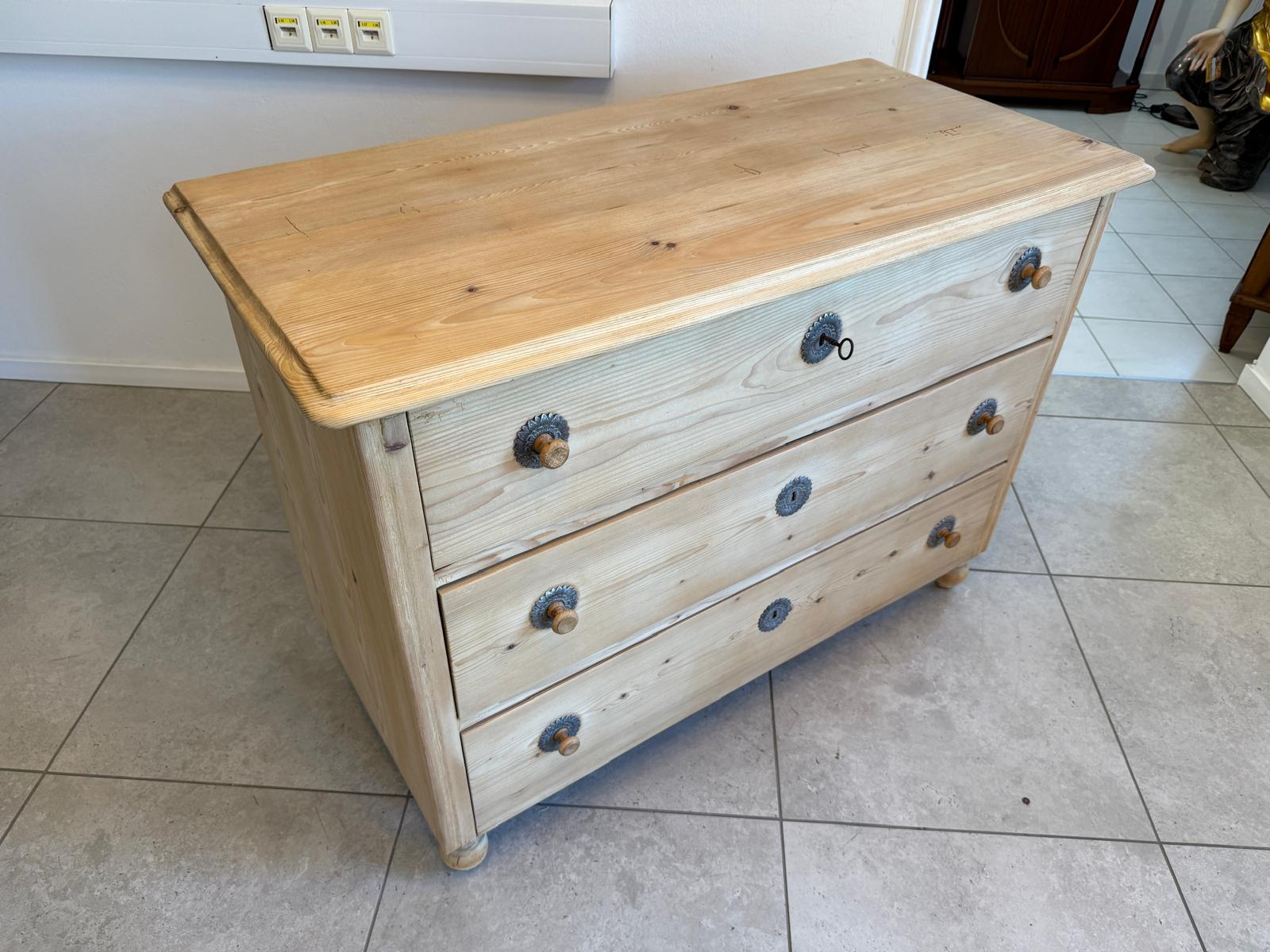 Bäeruliche Biedermeier Kommode 3 Ladenkommode G2042