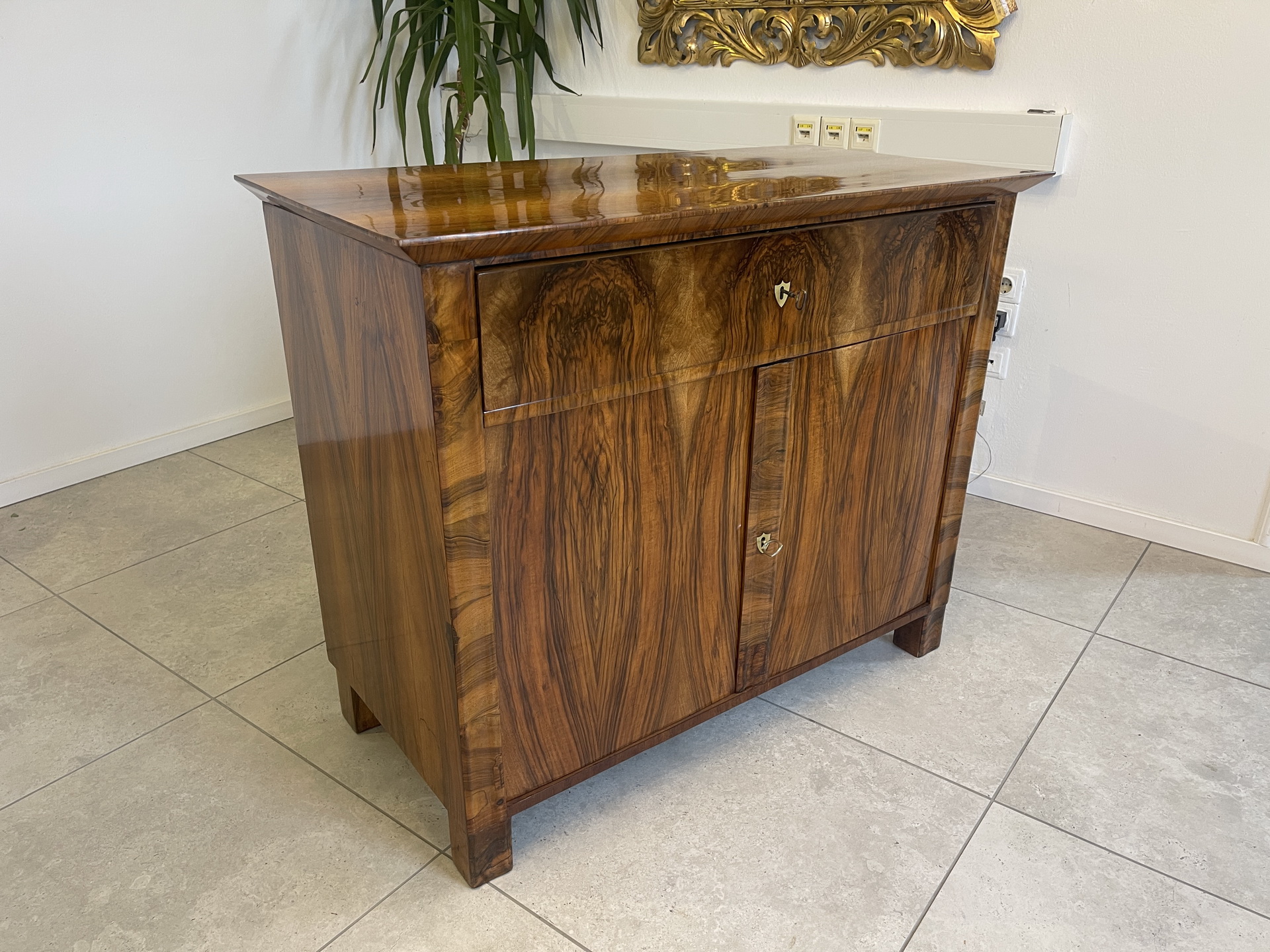 Biedermeier-Barock-27Oj9g1iG3Fg9yk Sale Restaurierte Biedermeier Anrichte Trumeau Nussholz A4019